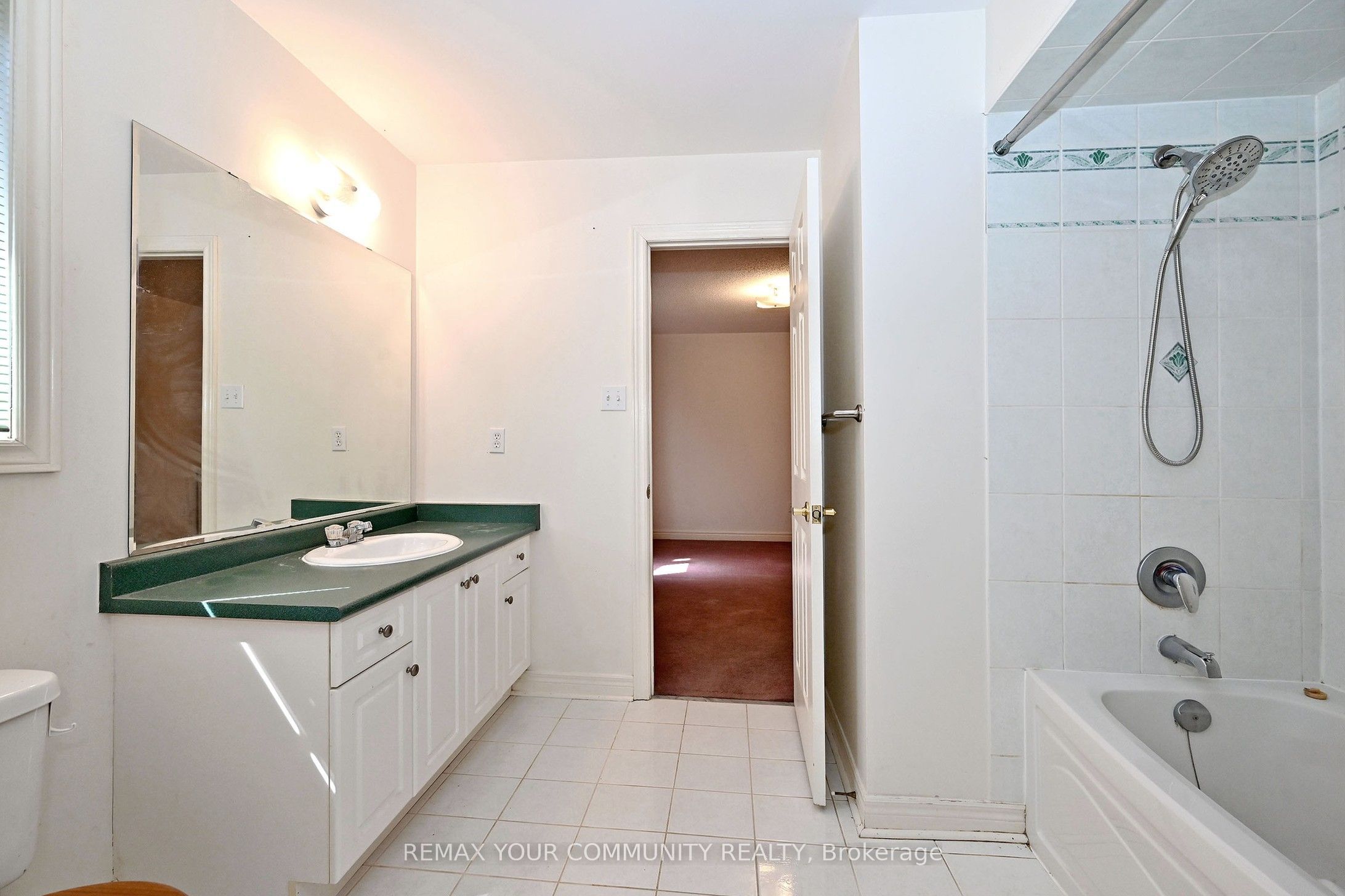 14 Houser Street Property Photo 28