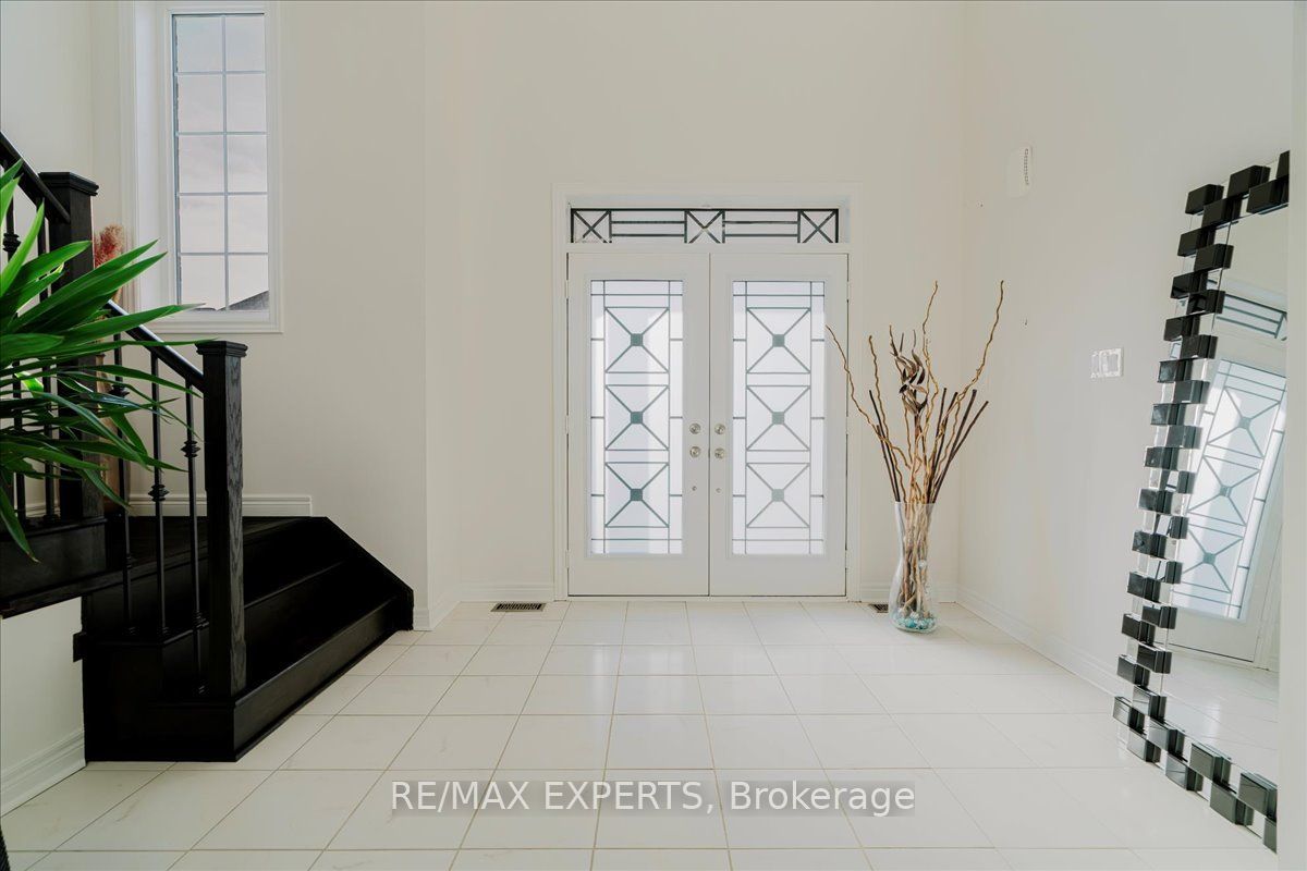 43 Lewis Avenue Property Photo 2