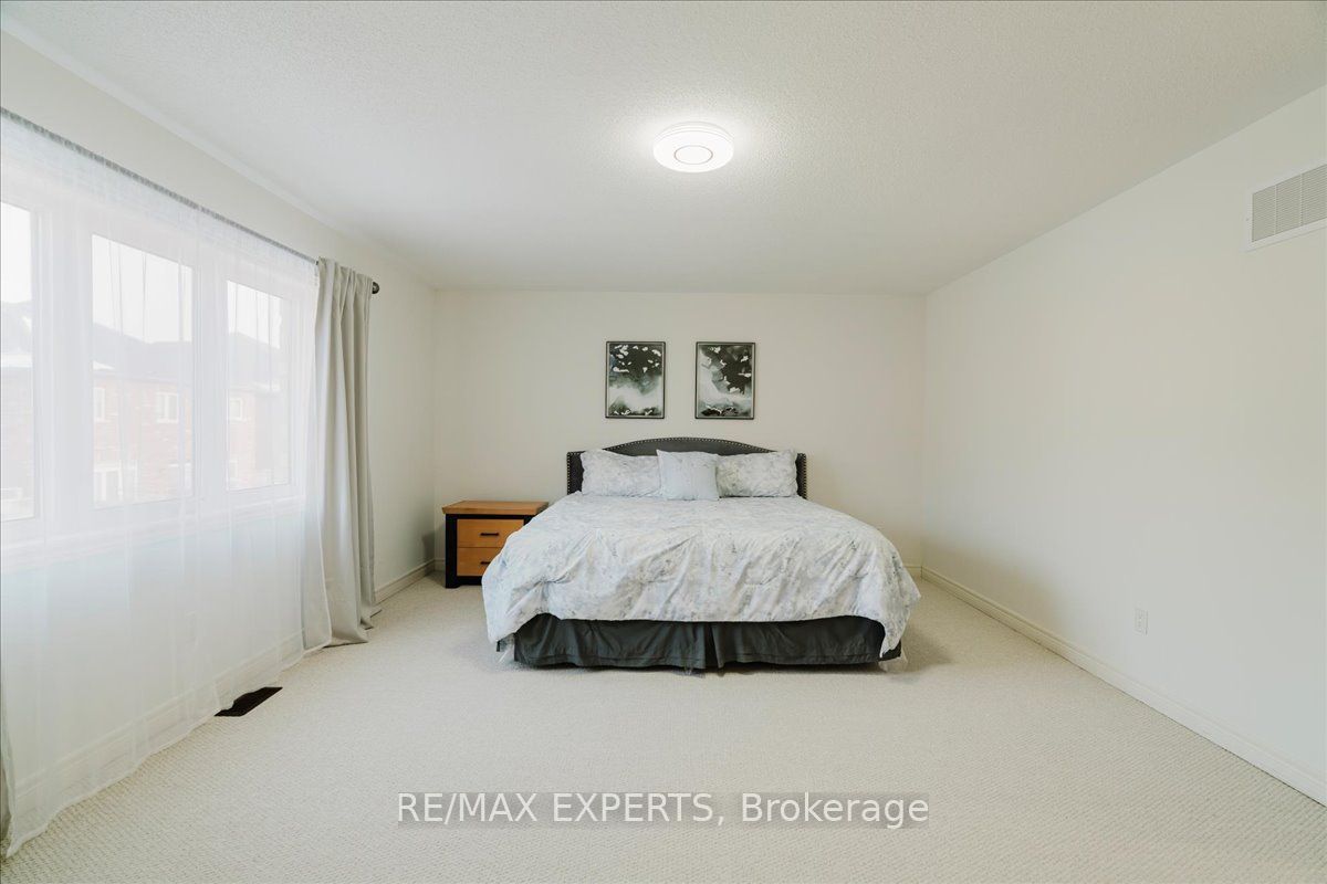 43 Lewis Avenue Property Photo 24
