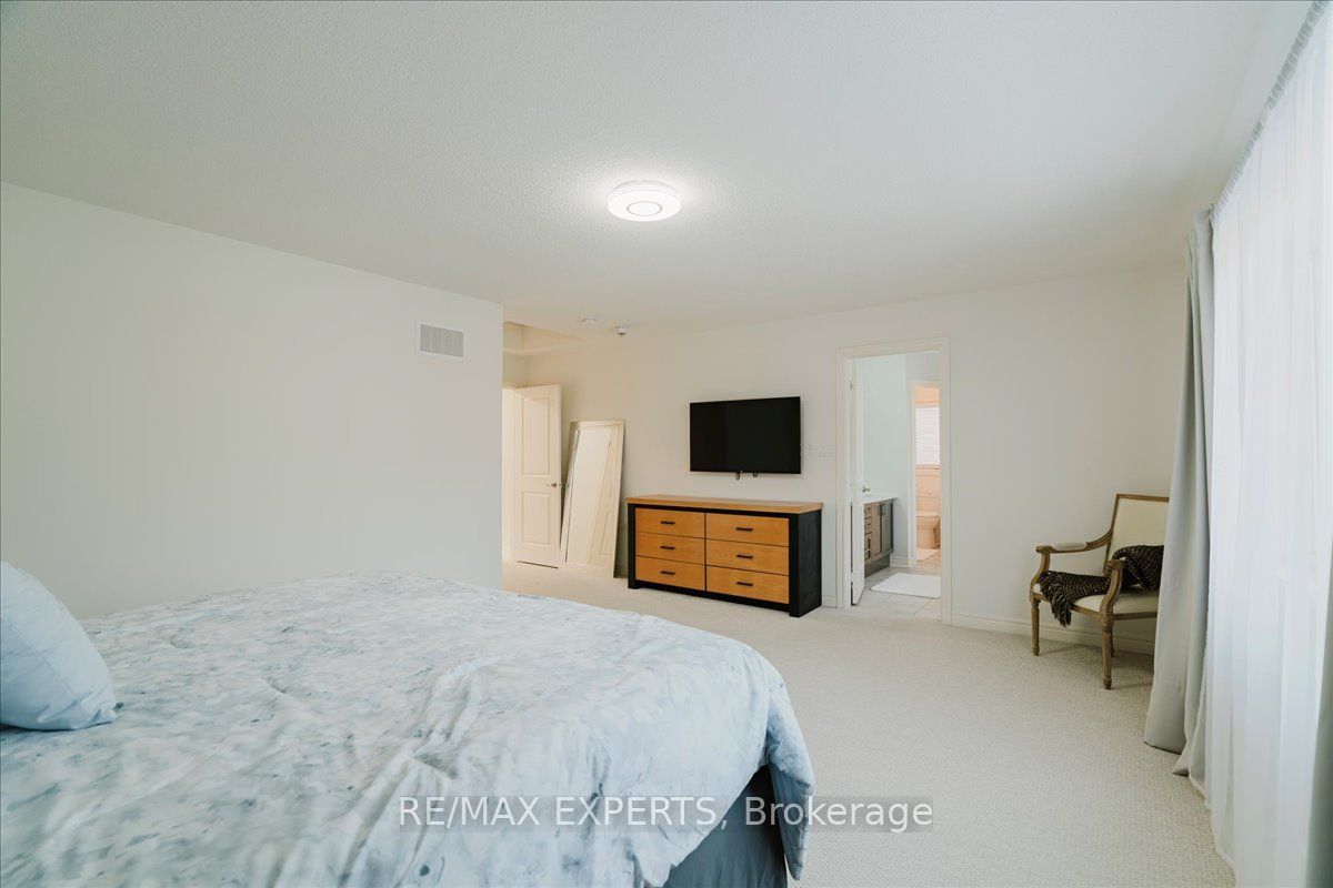 43 Lewis Avenue Property Photo 26