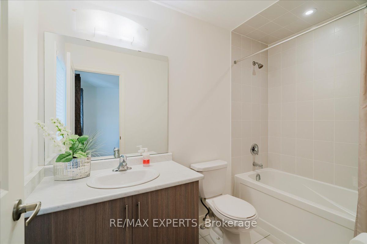 43 Lewis Avenue Property Photo 35