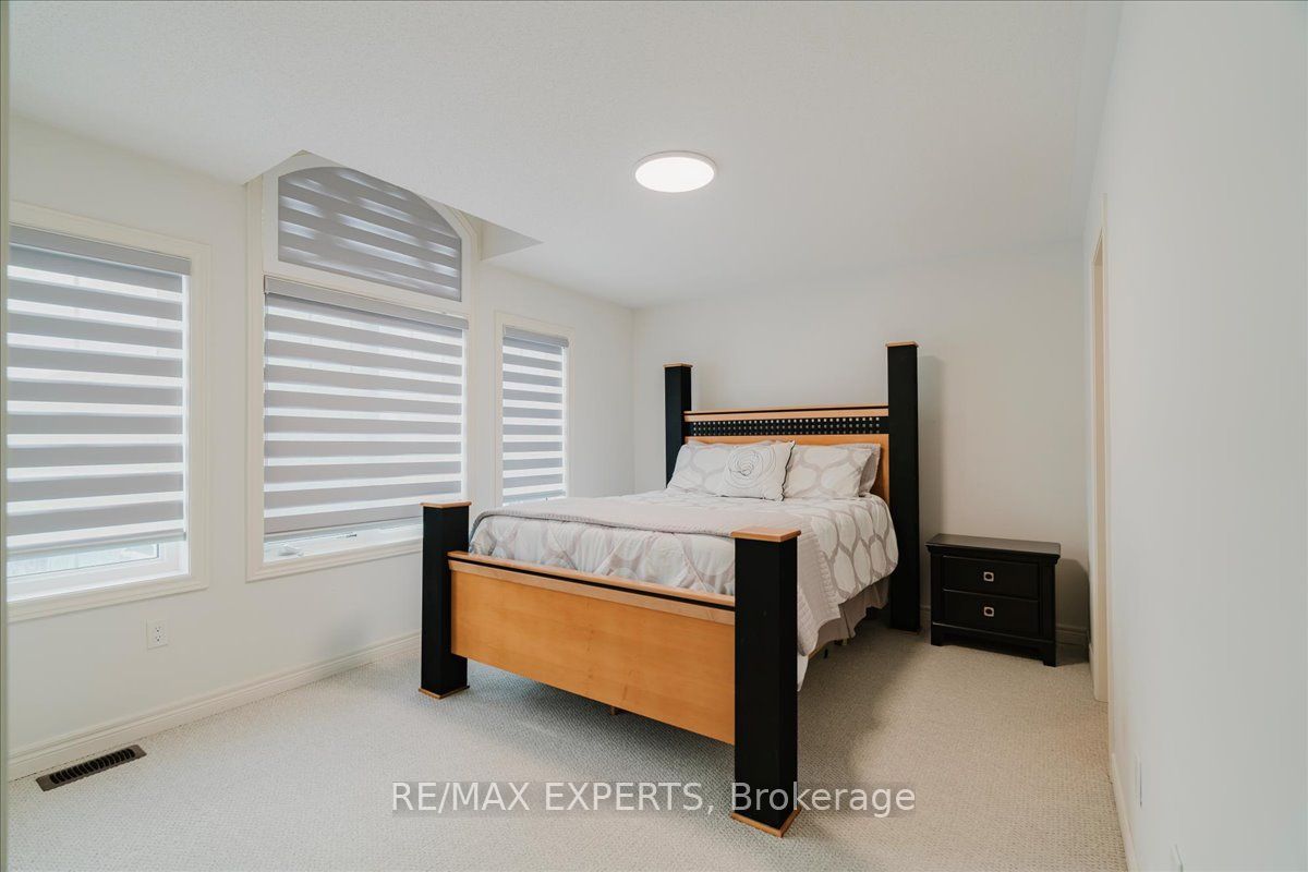 43 Lewis Avenue Property Photo 36