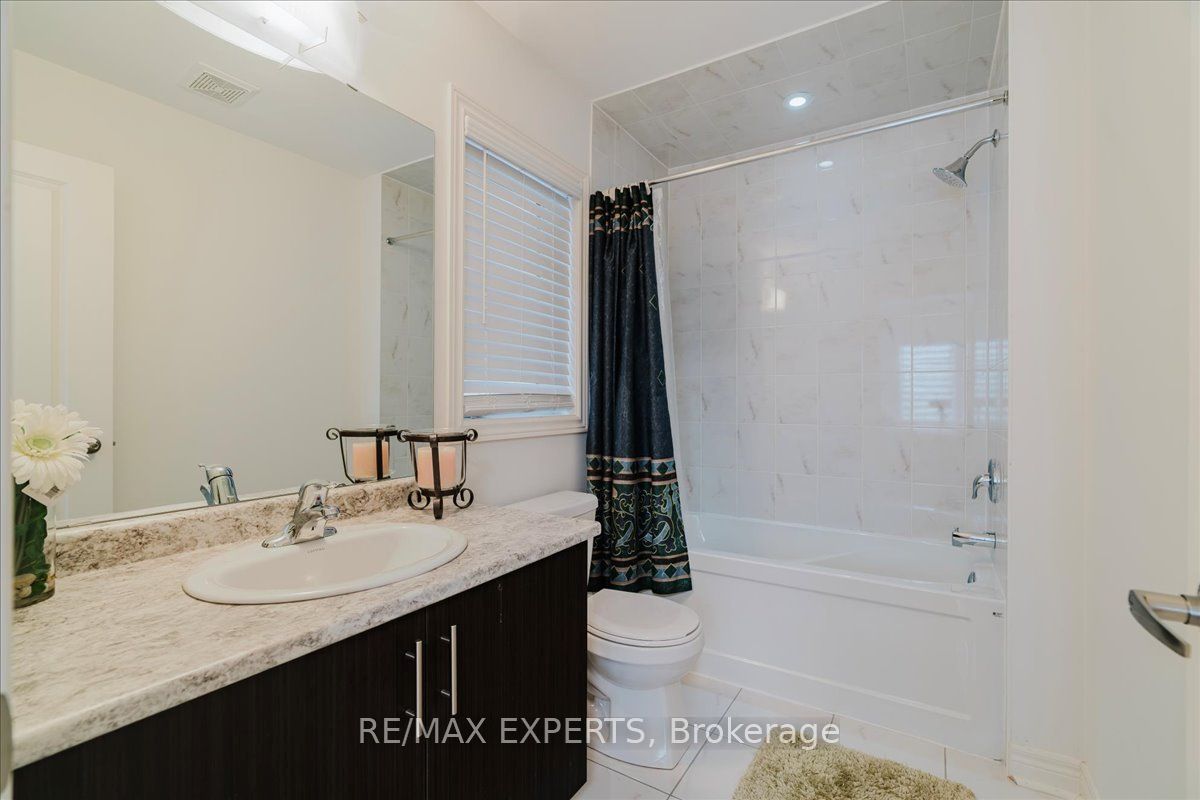 43 Lewis Avenue Property Photo 38