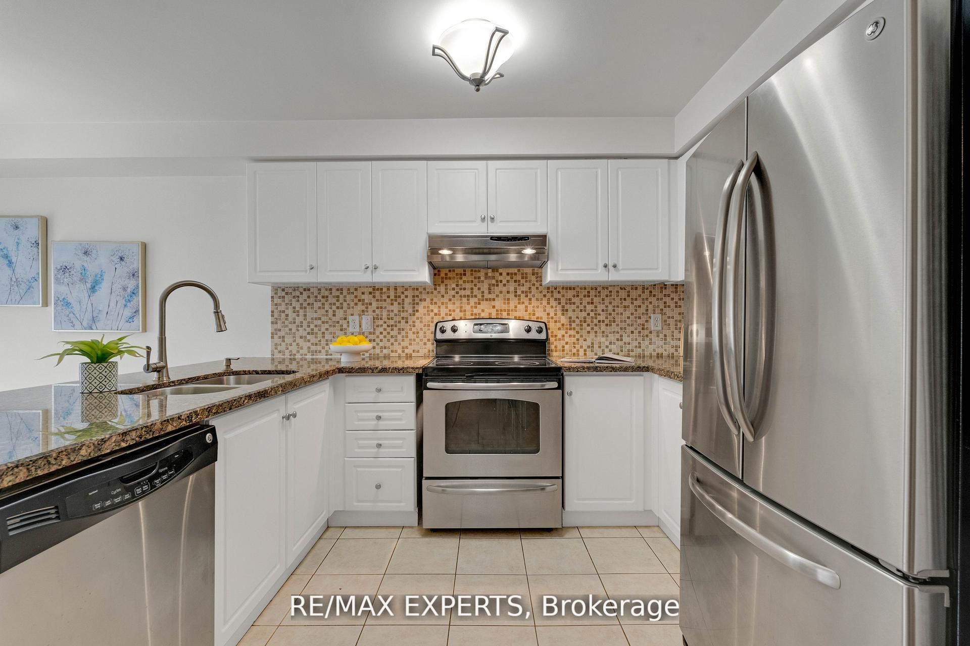 19 Foxchase Avenue 61 Property Photo 11