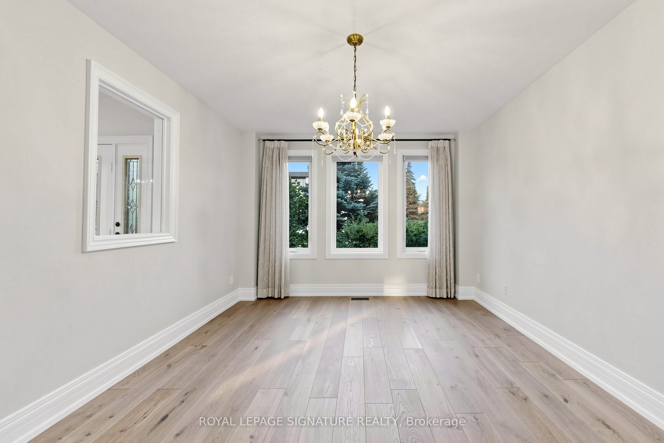 374 Vaughan Mills Road Property Photo 3
