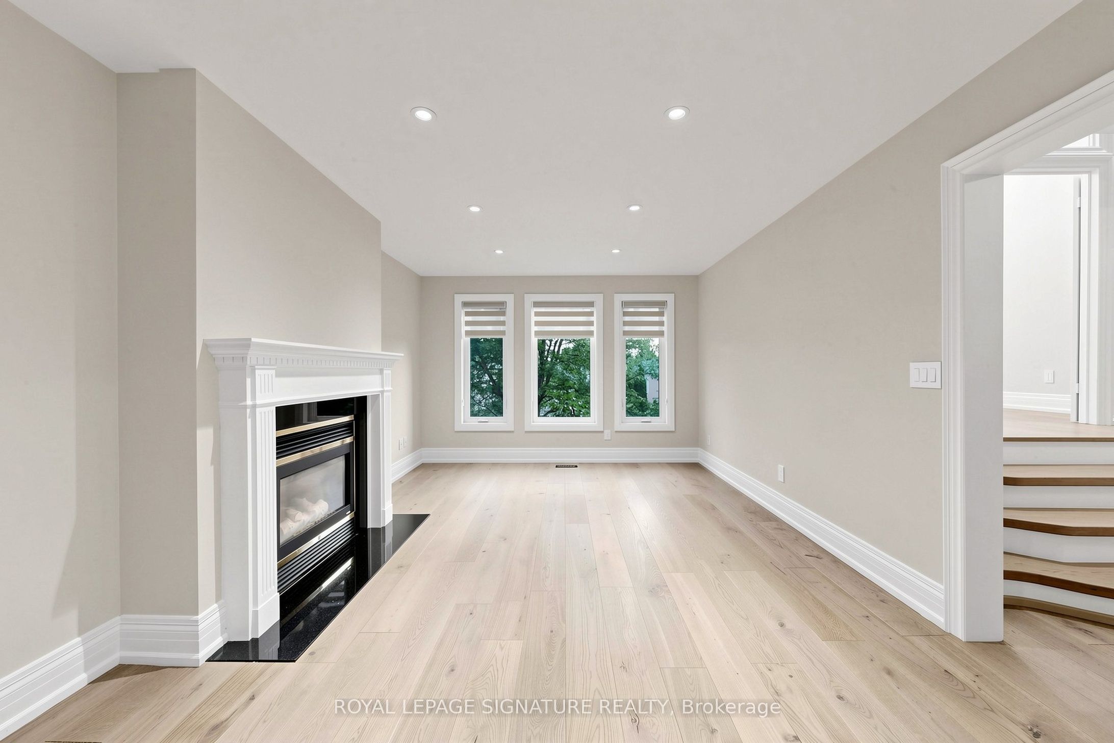 374 Vaughan Mills Road Property Photo 7