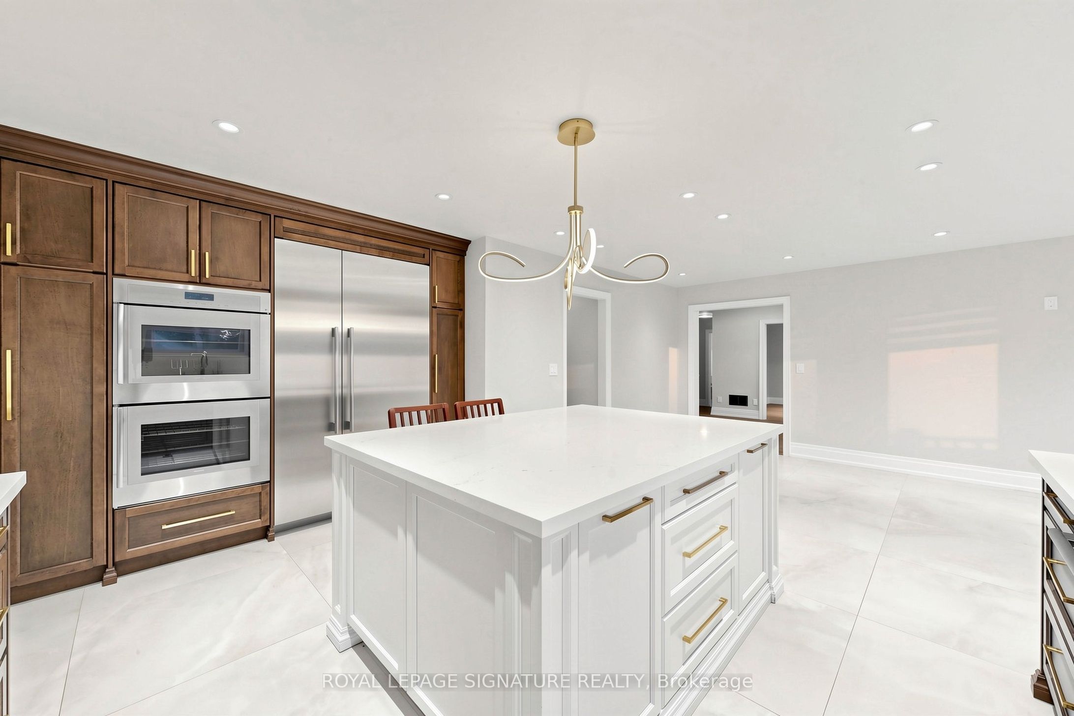 374 Vaughan Mills Road Property Photo 11