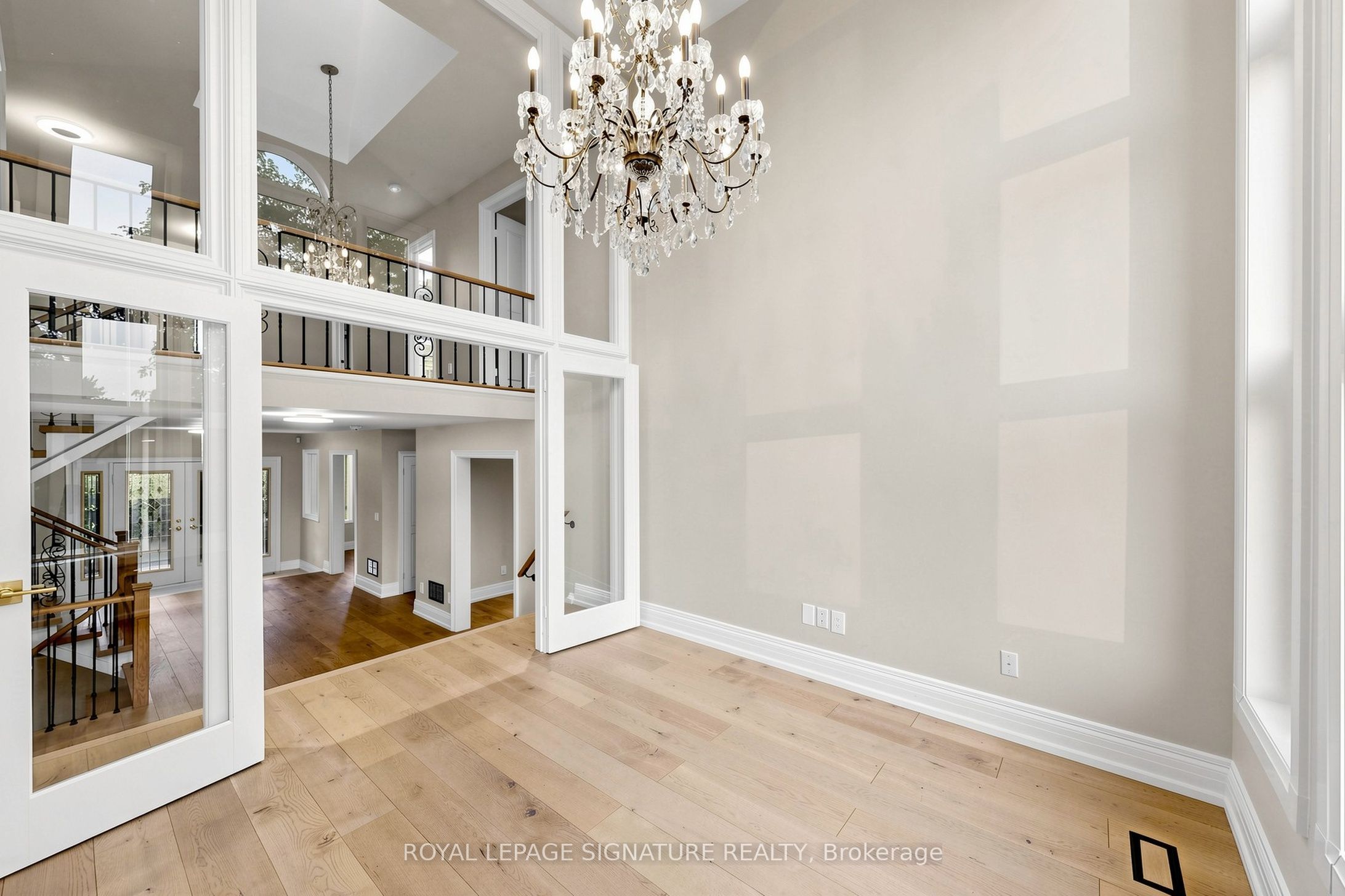 374 Vaughan Mills Road Property Photo 15
