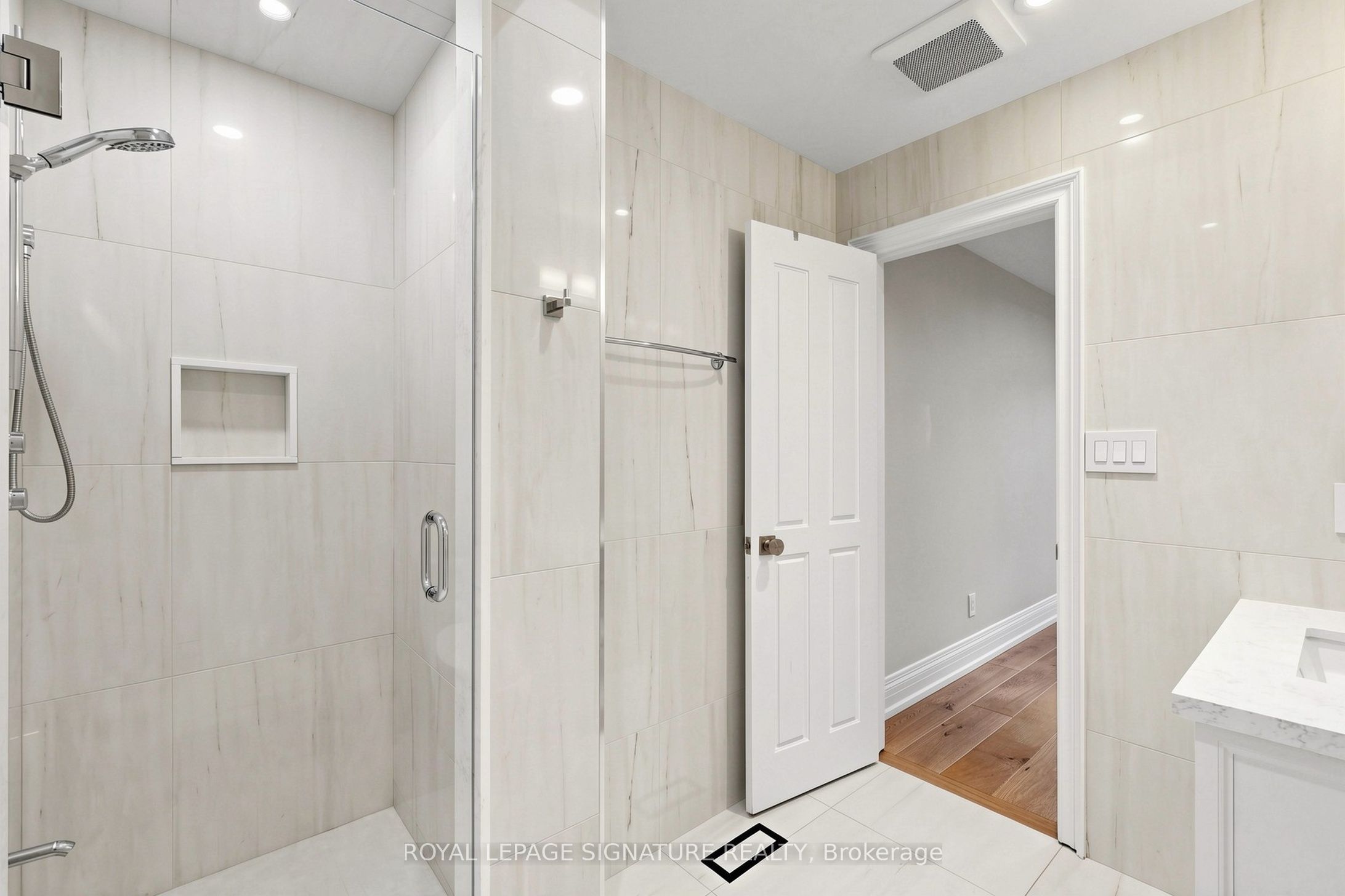 374 Vaughan Mills Road Property Photo 29