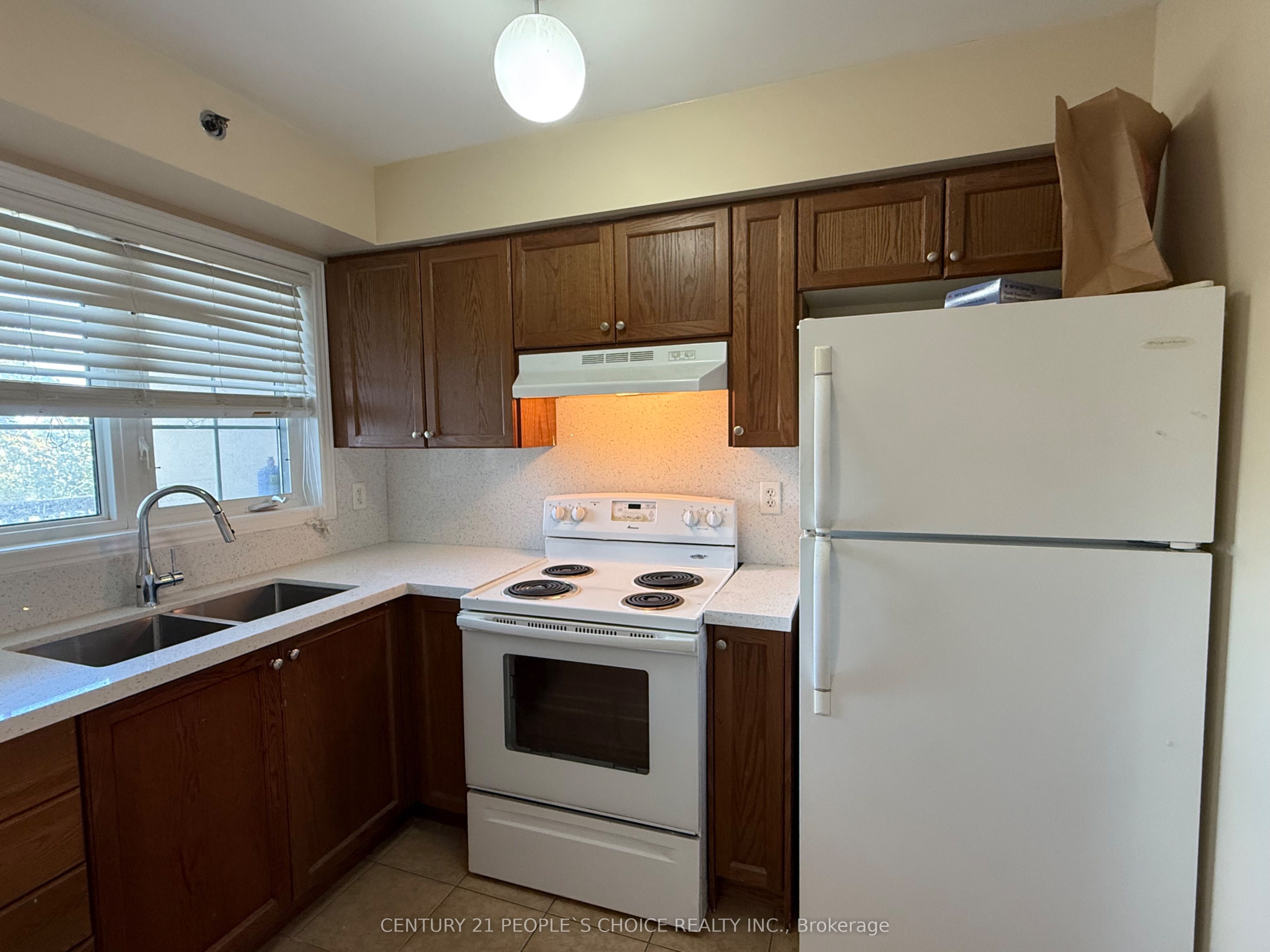 9699 Jane Street 2 Property Photo 3