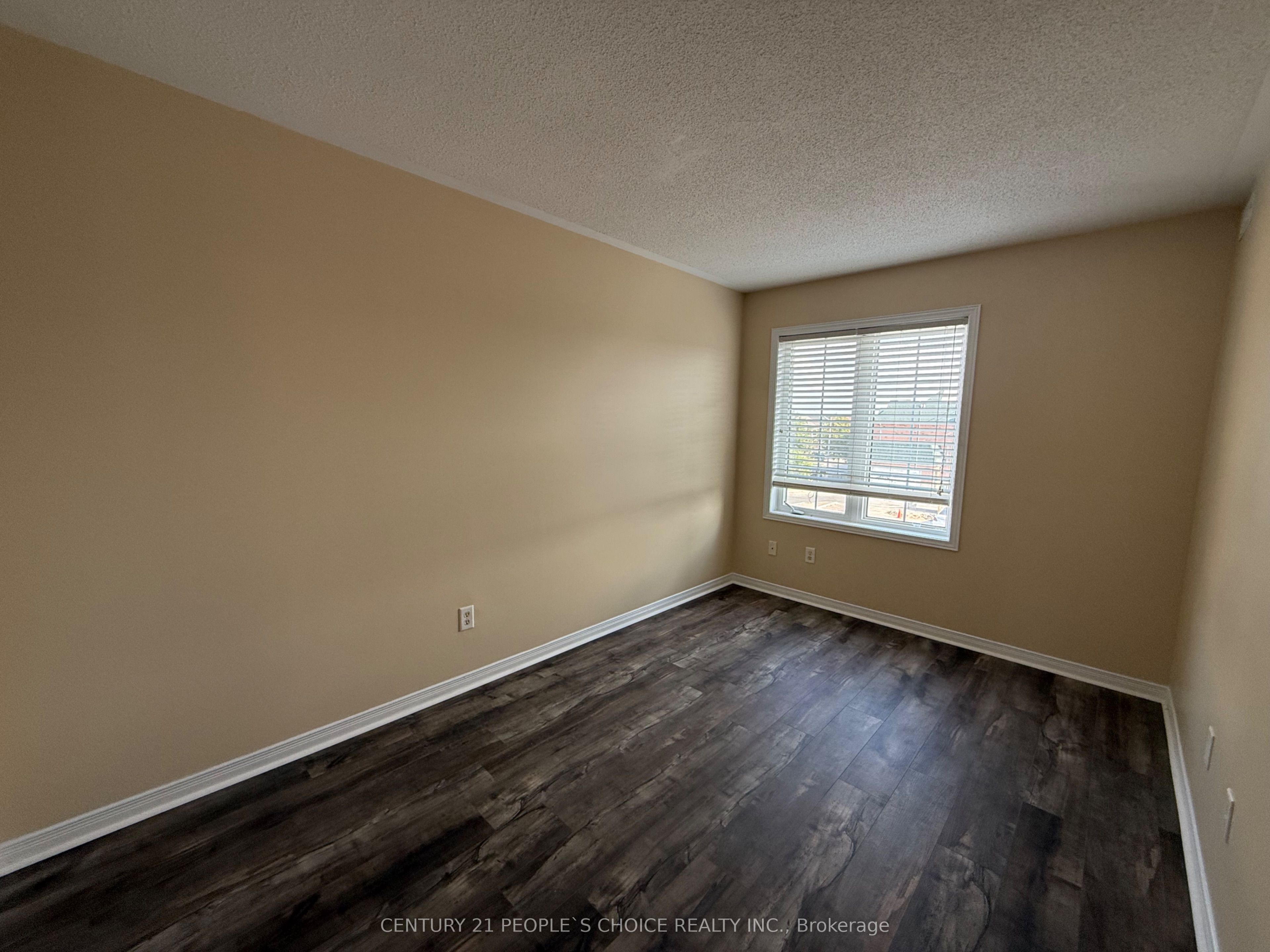 9699 Jane Street 2 Property Photo 15