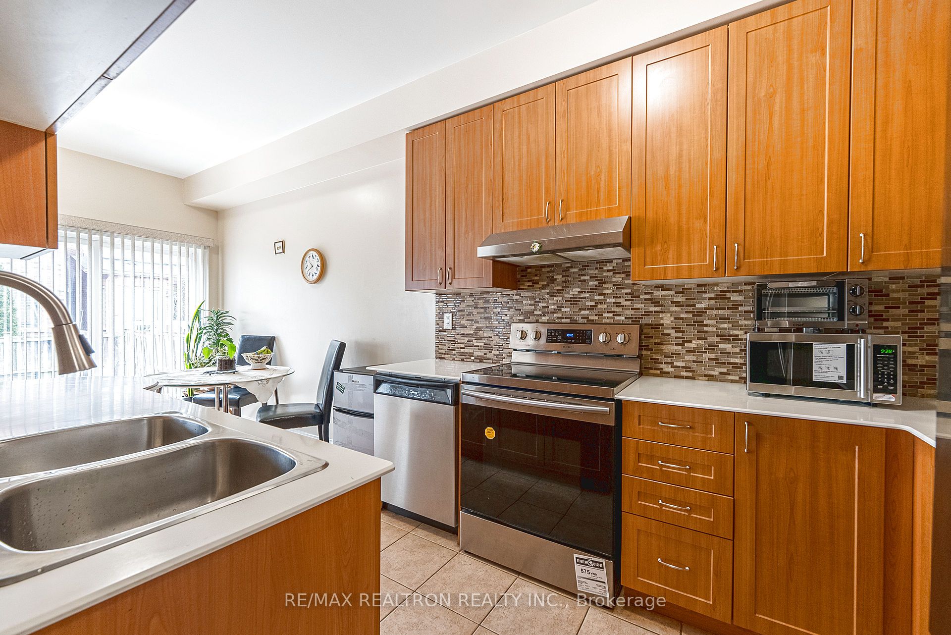 15 Brumstead Drive N Property Photo 10