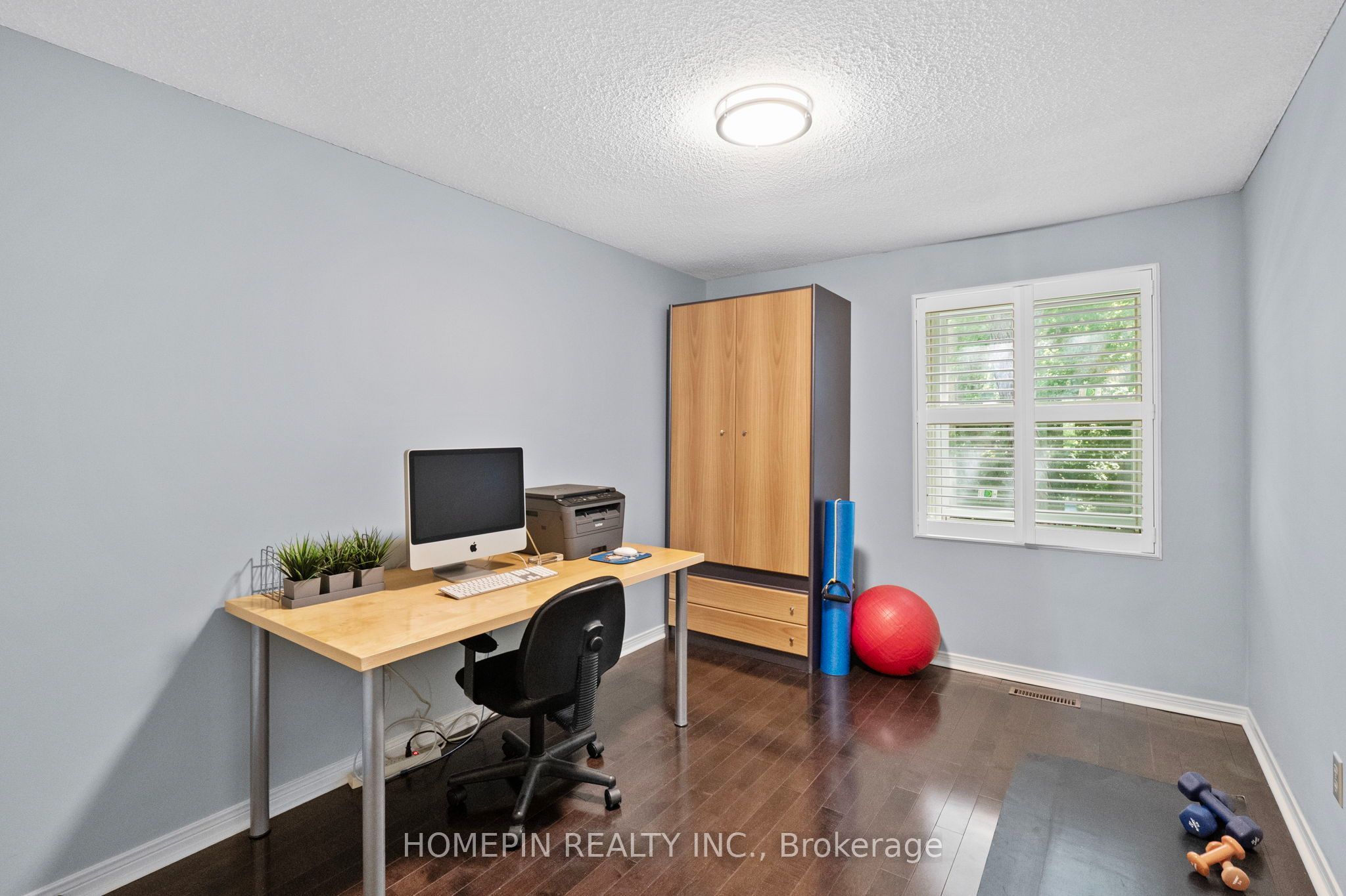 84 Confederation Way Property Photo 14