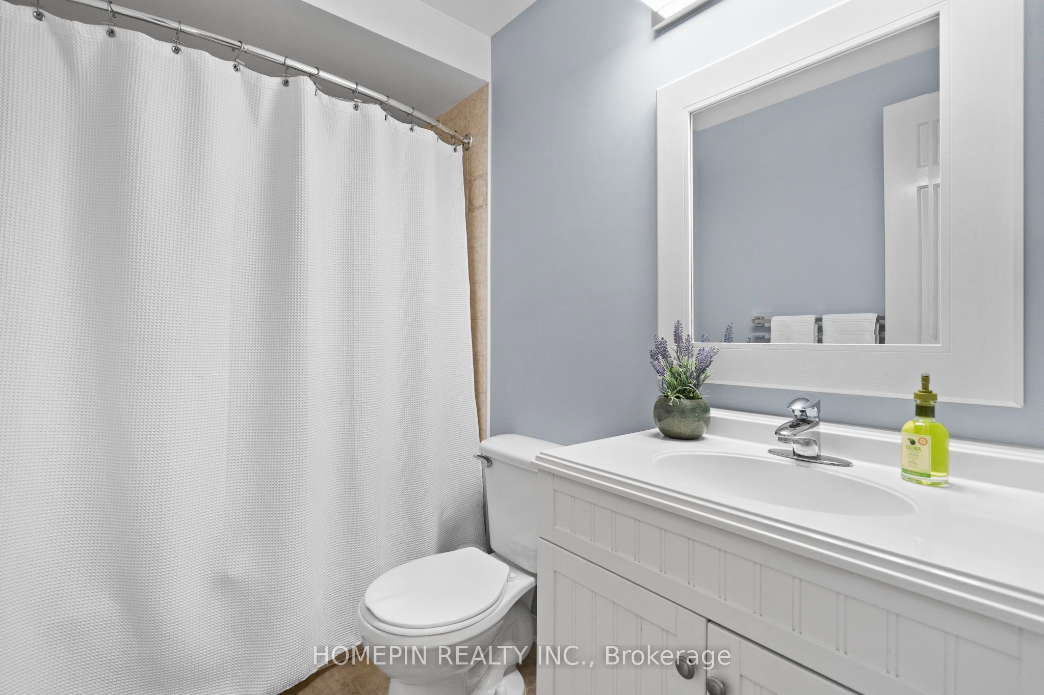 84 Confederation Way Property Photo 15