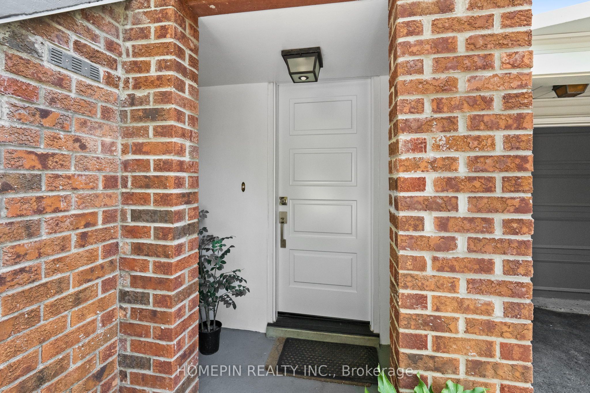 84 Confederation Way Property Photo 19