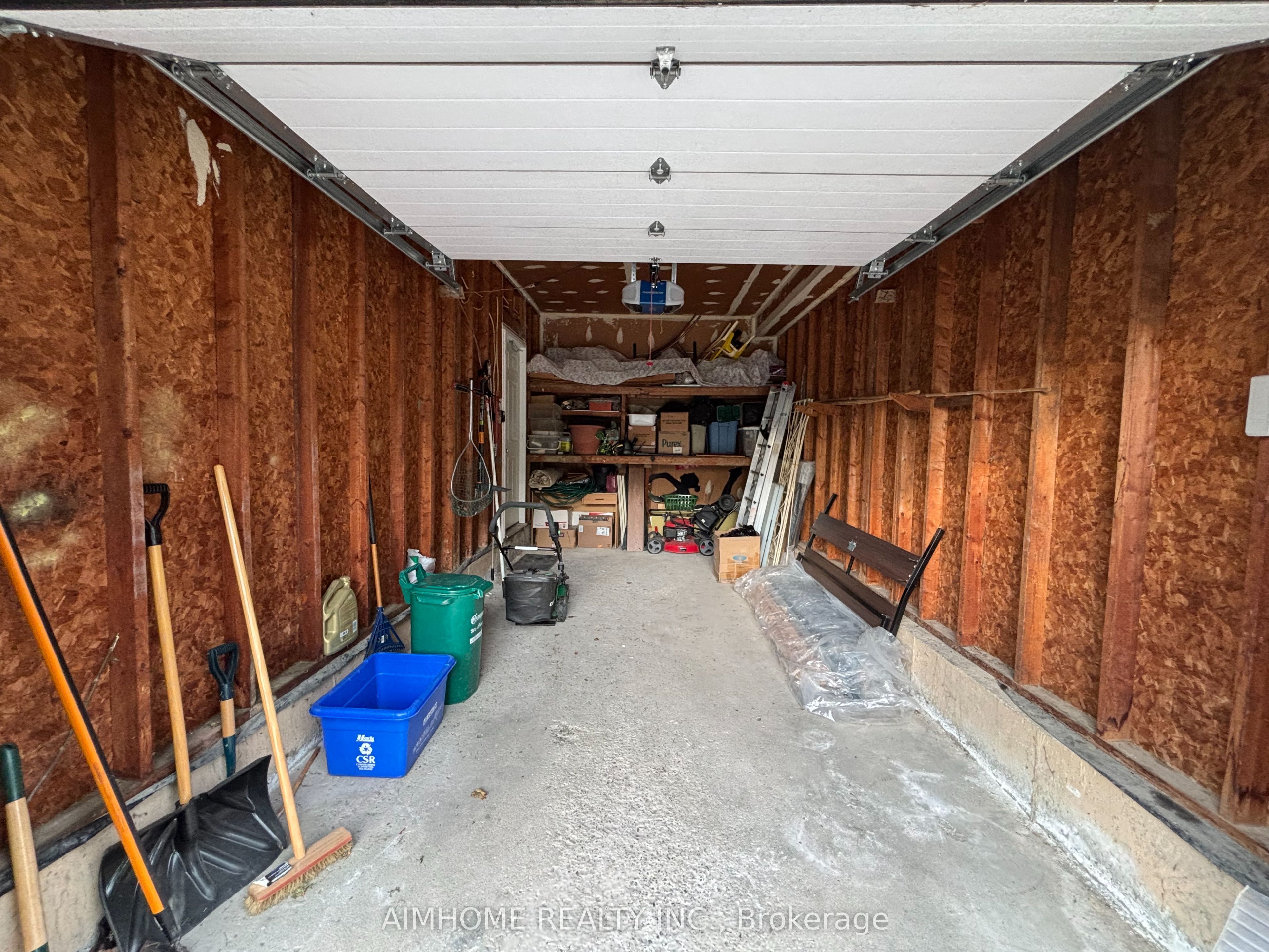 29 Snowshoe Crescent Property Photo 16