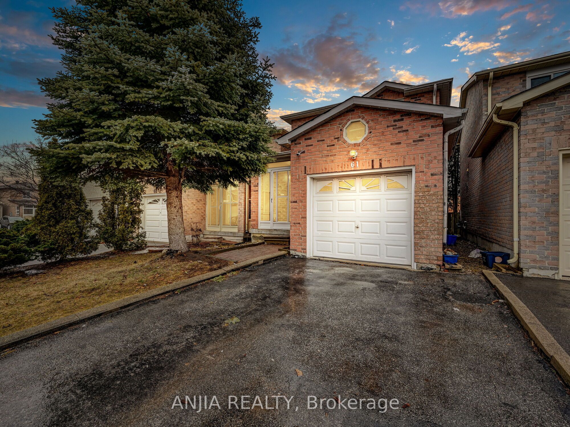 61 Sorrell Crescent Property Photo 1