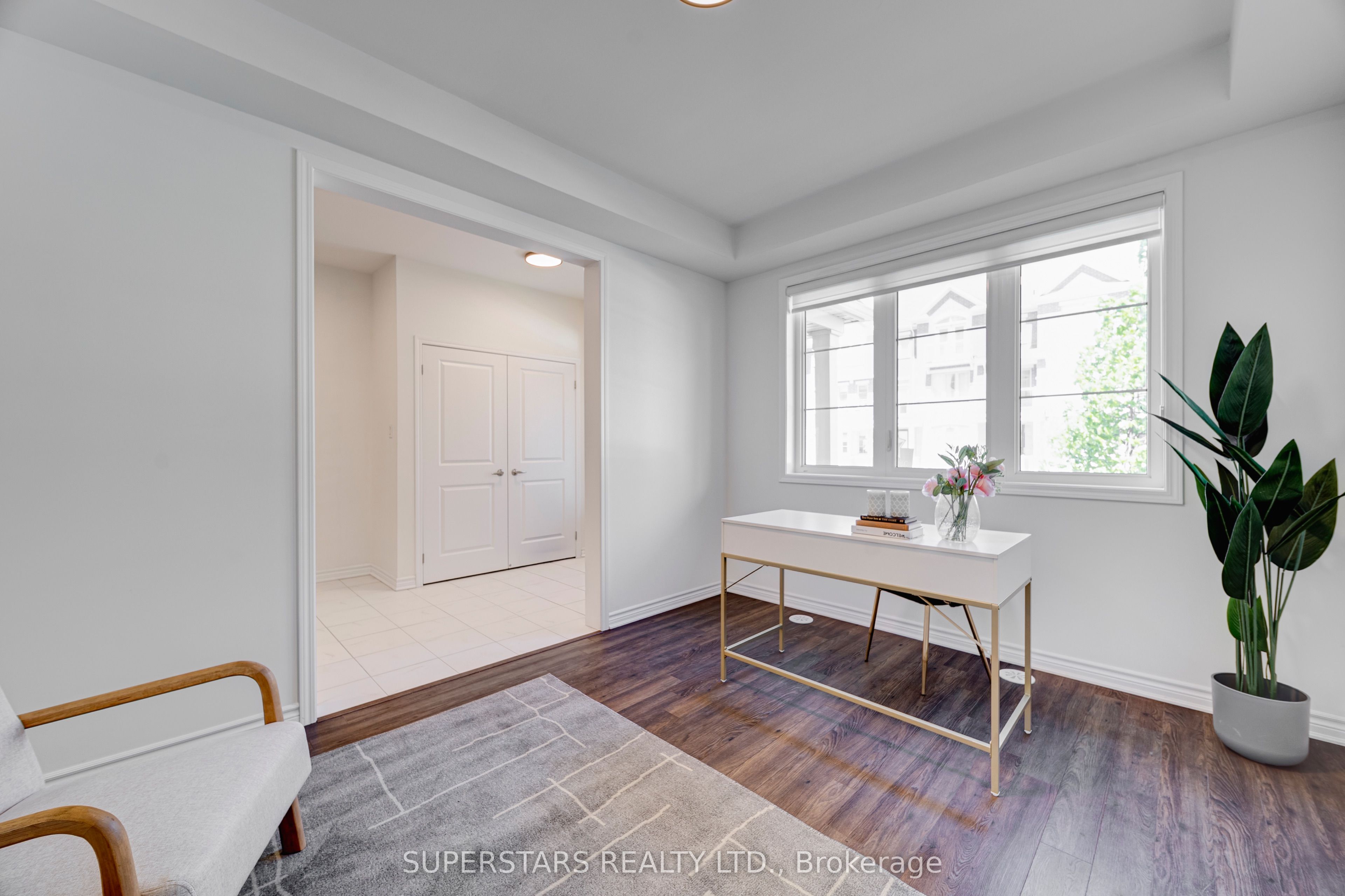 241 Rustle Woods Avenue Property Photo 1