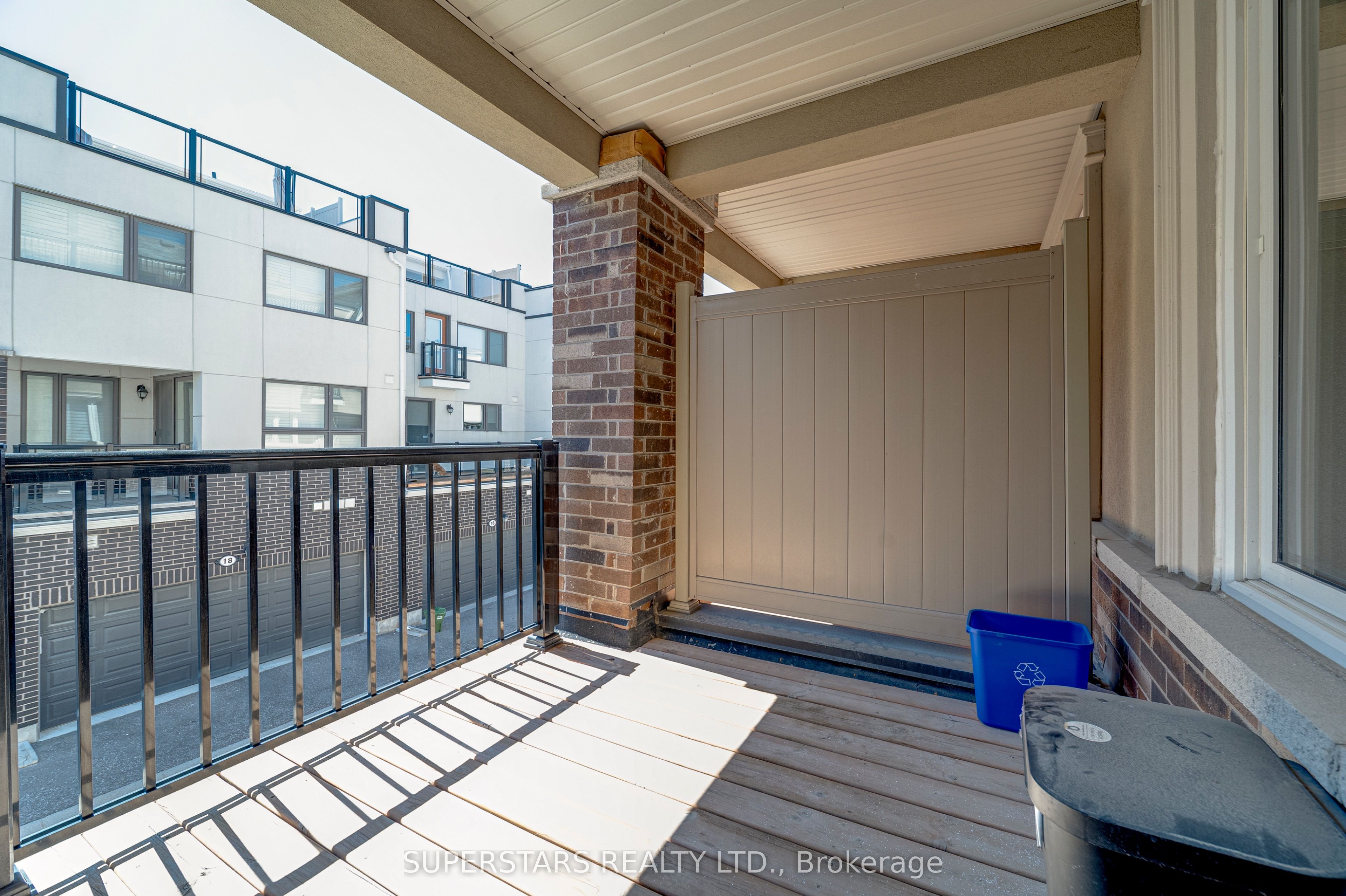 241 Rustle Woods Avenue Property Photo 8