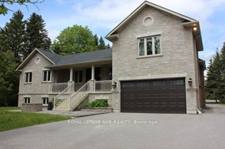 986 15th Side Road Property Photo 1