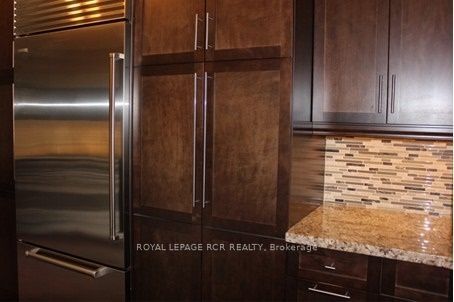 986 15th Side Road Property Photo 10