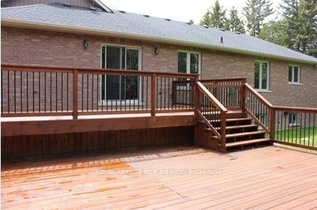 986 15th Side Road Property Photo 25