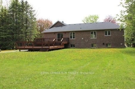 986 15th Side Road Property Photo 27