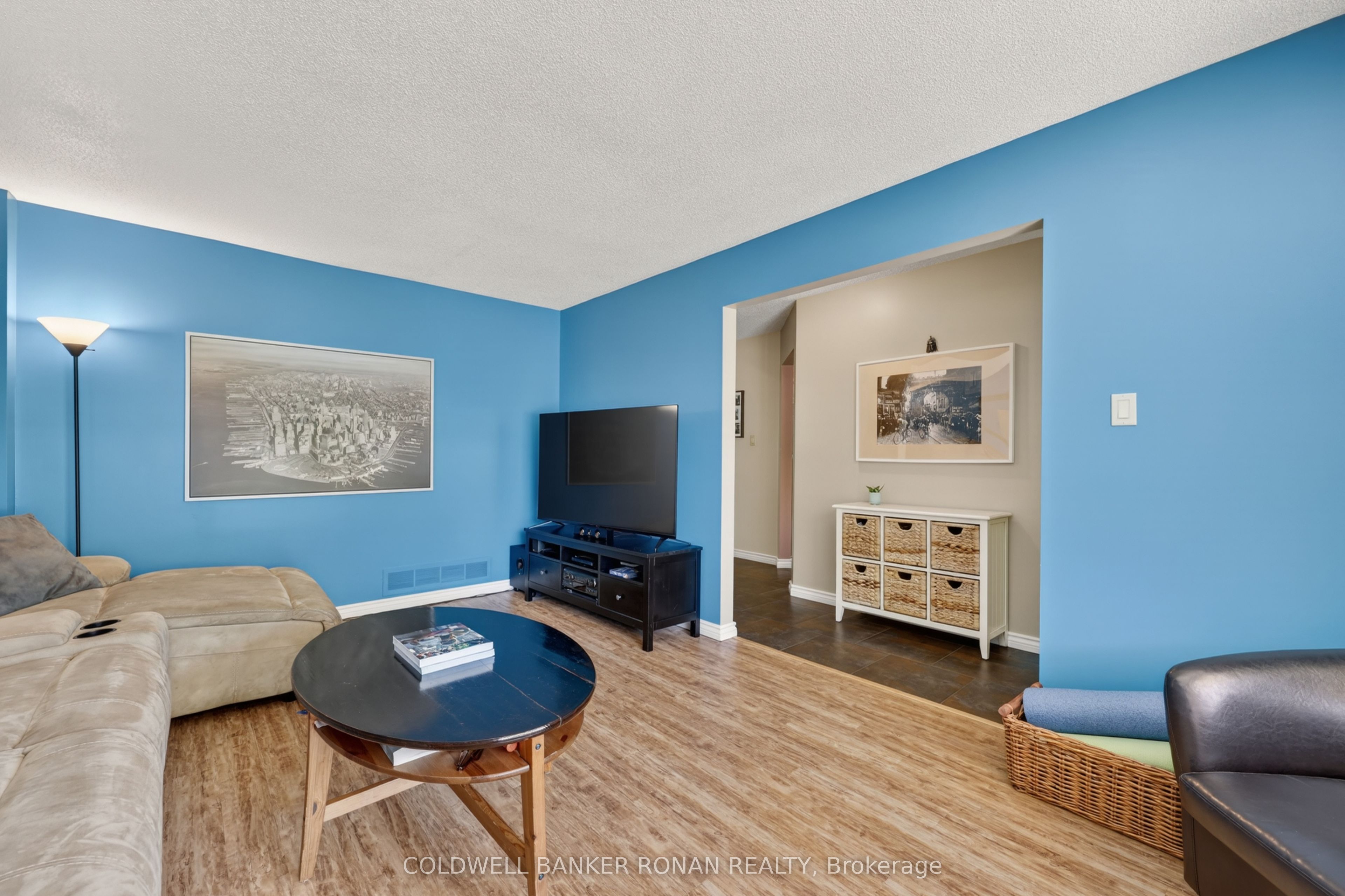 132 Queen Street Property Photo 6