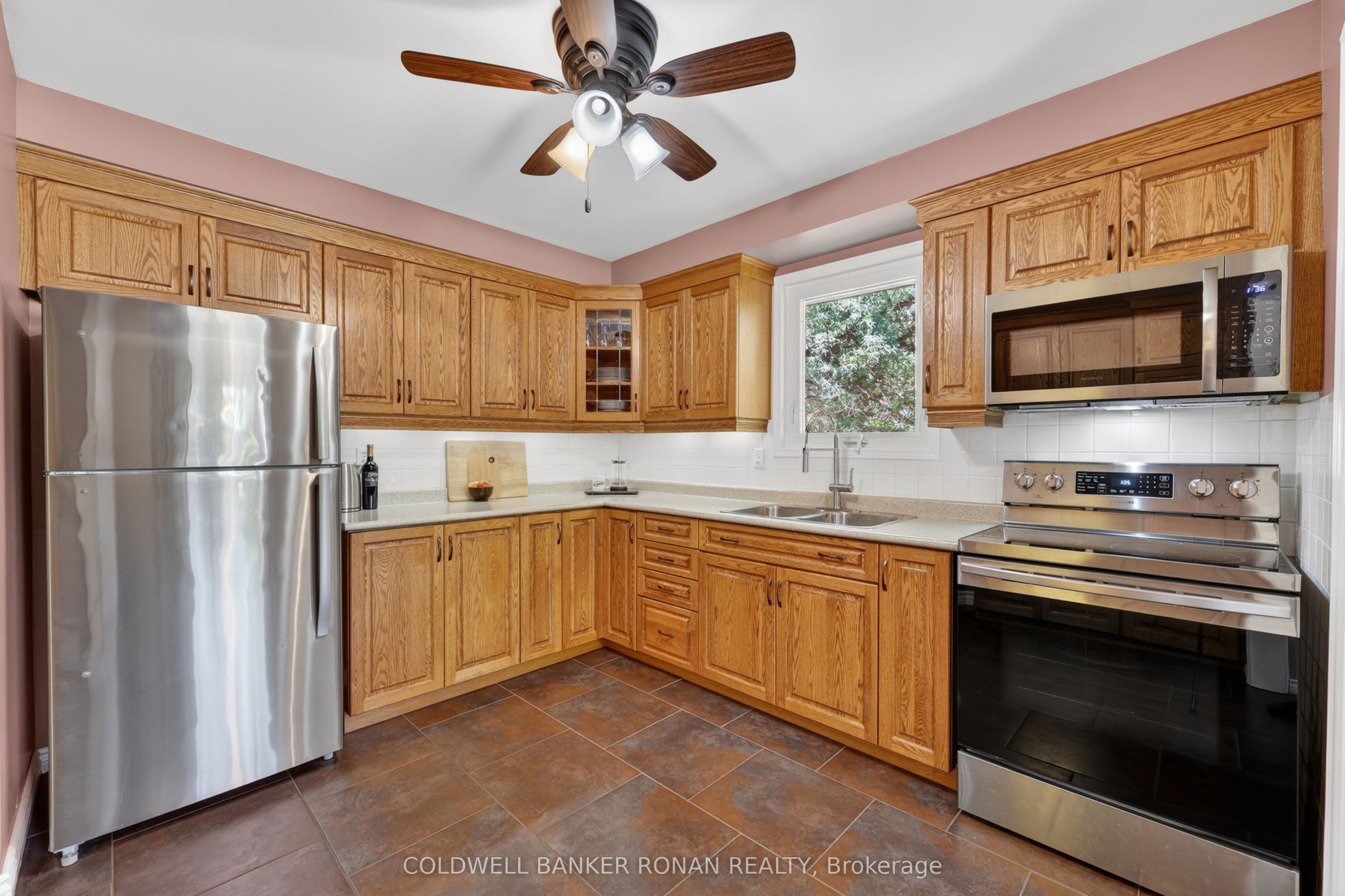 132 Queen Street Property Photo 7