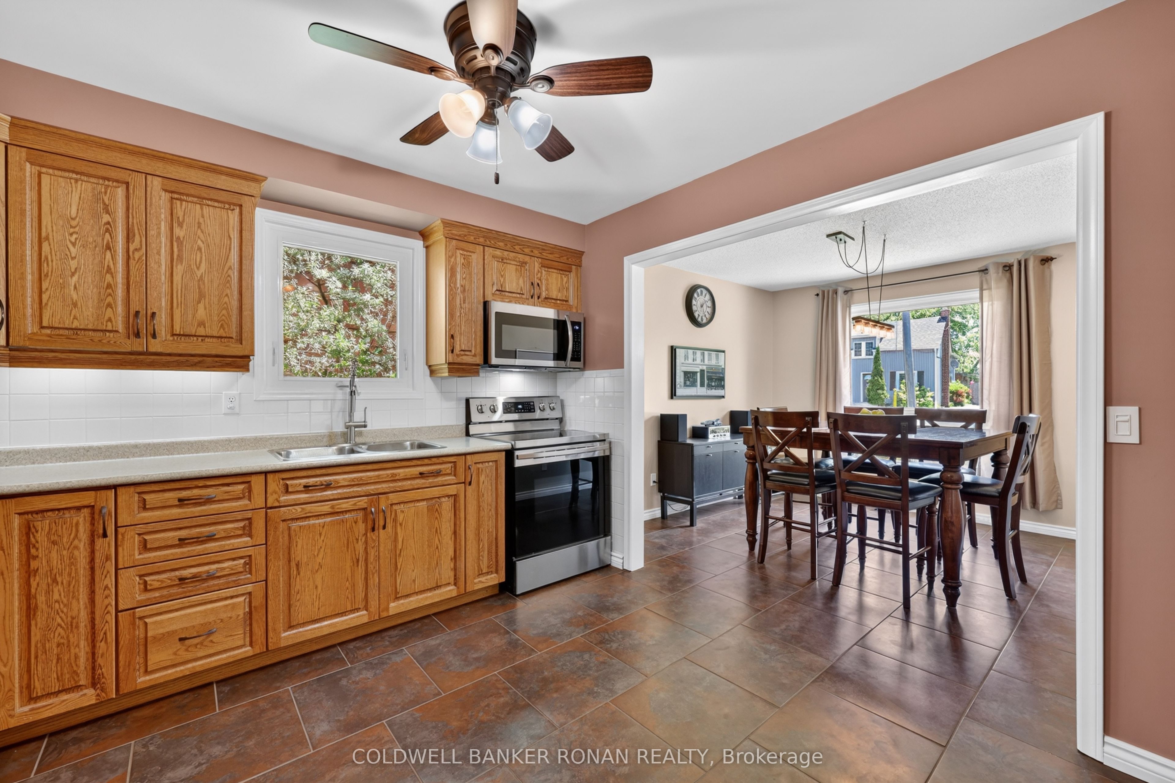 132 Queen Street Property Photo 10