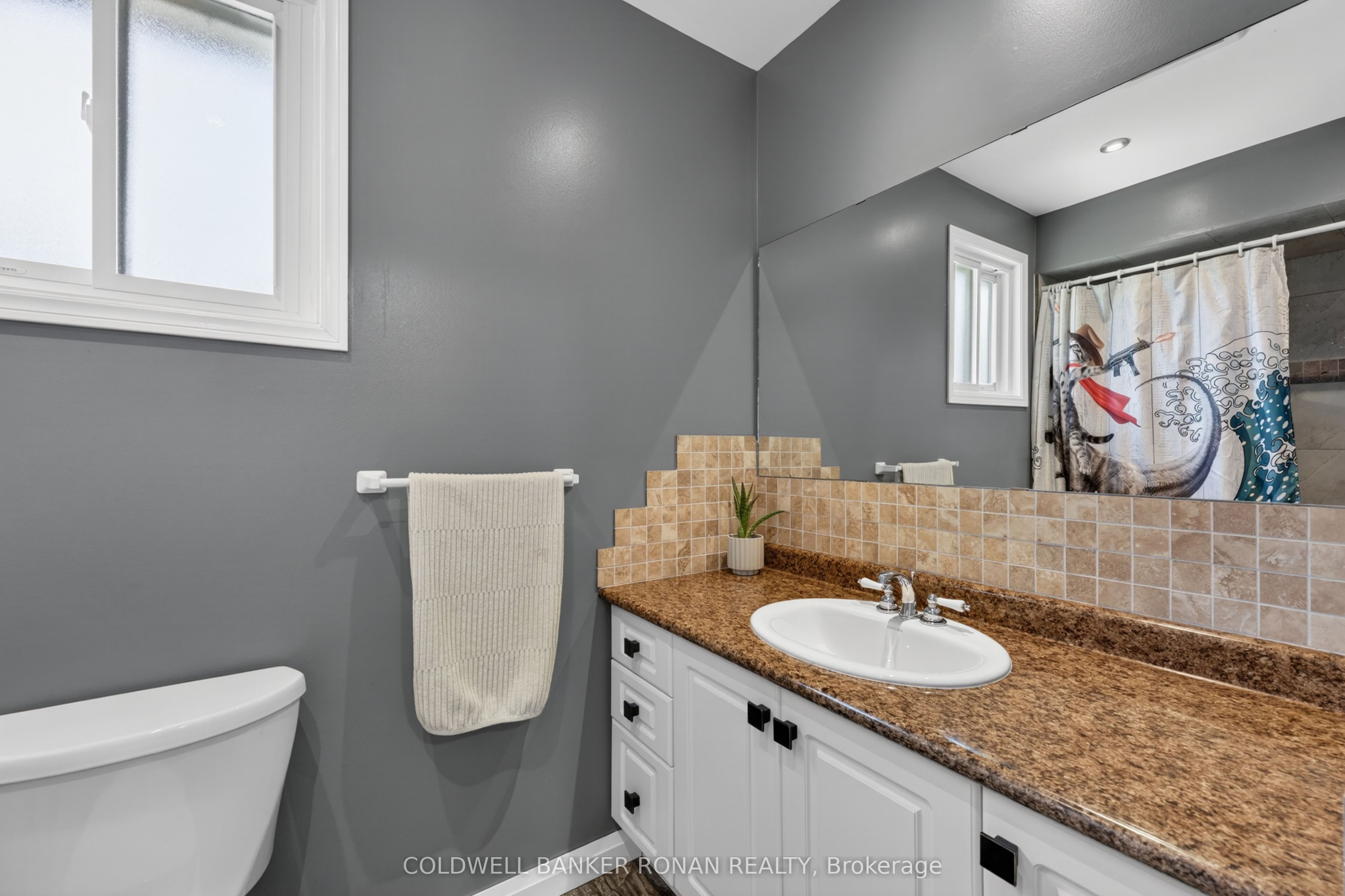 132 Queen Street Property Photo 17