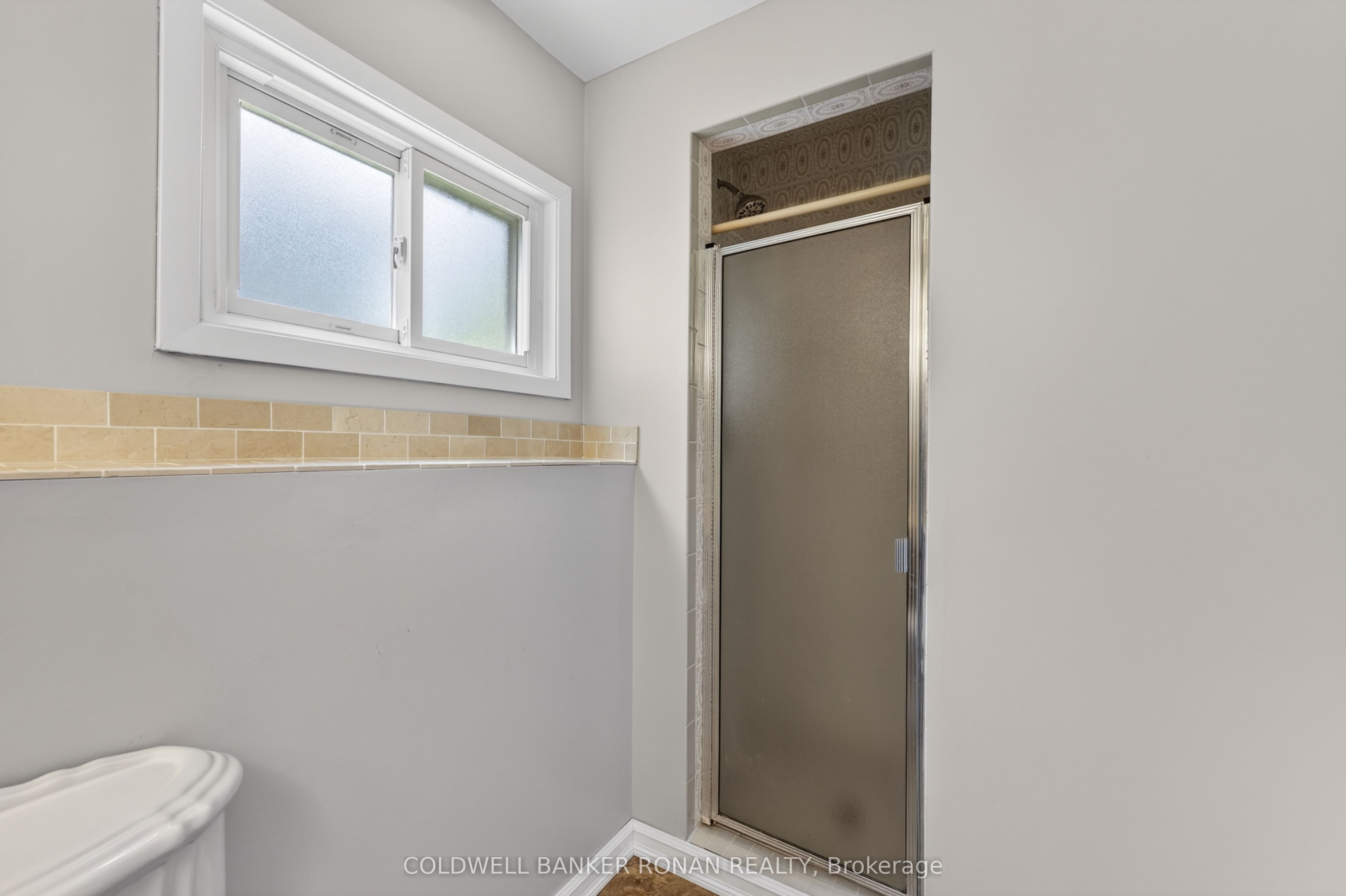 132 Queen Street Property Photo 29
