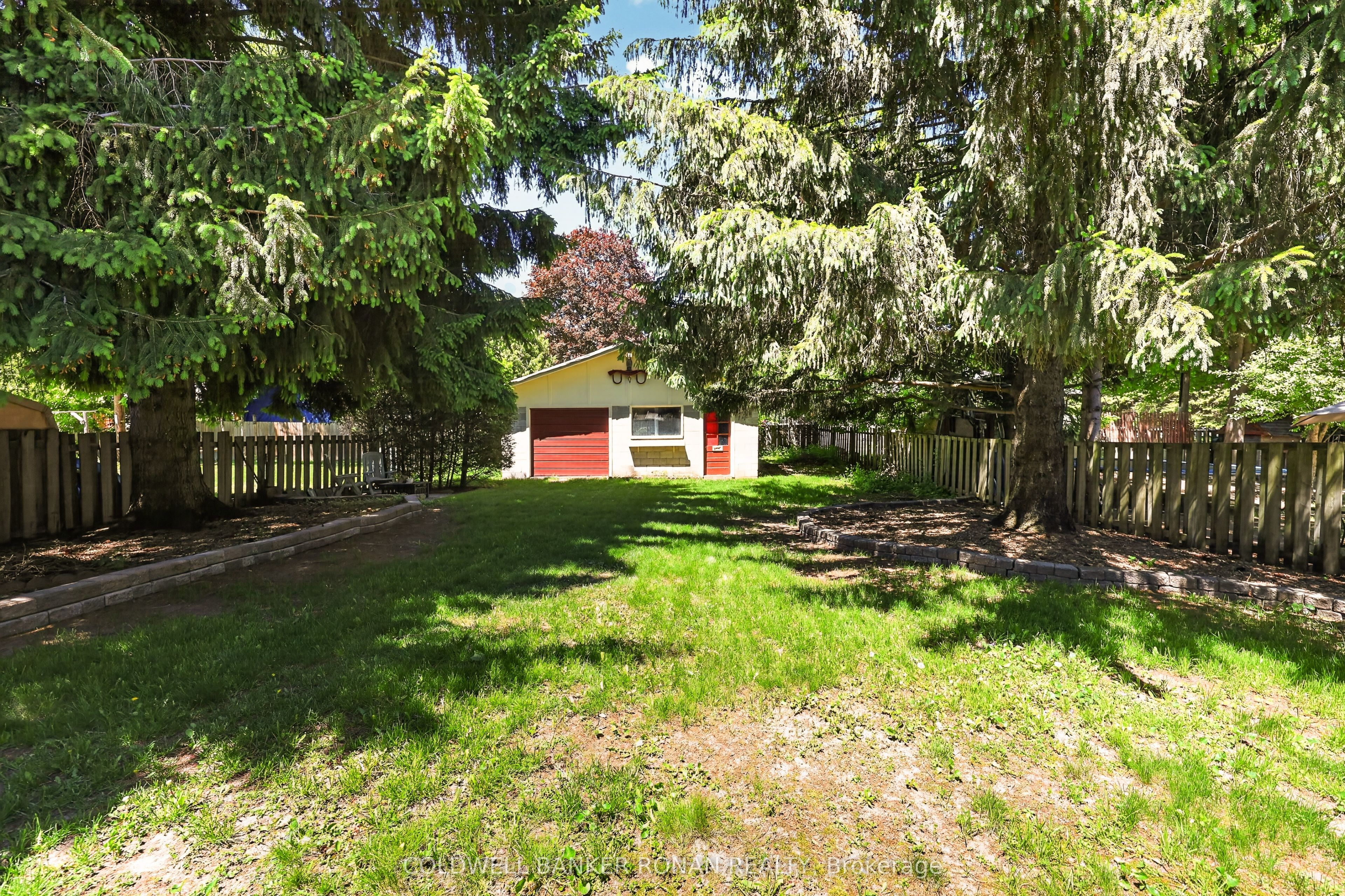 132 Queen Street Property Photo 33