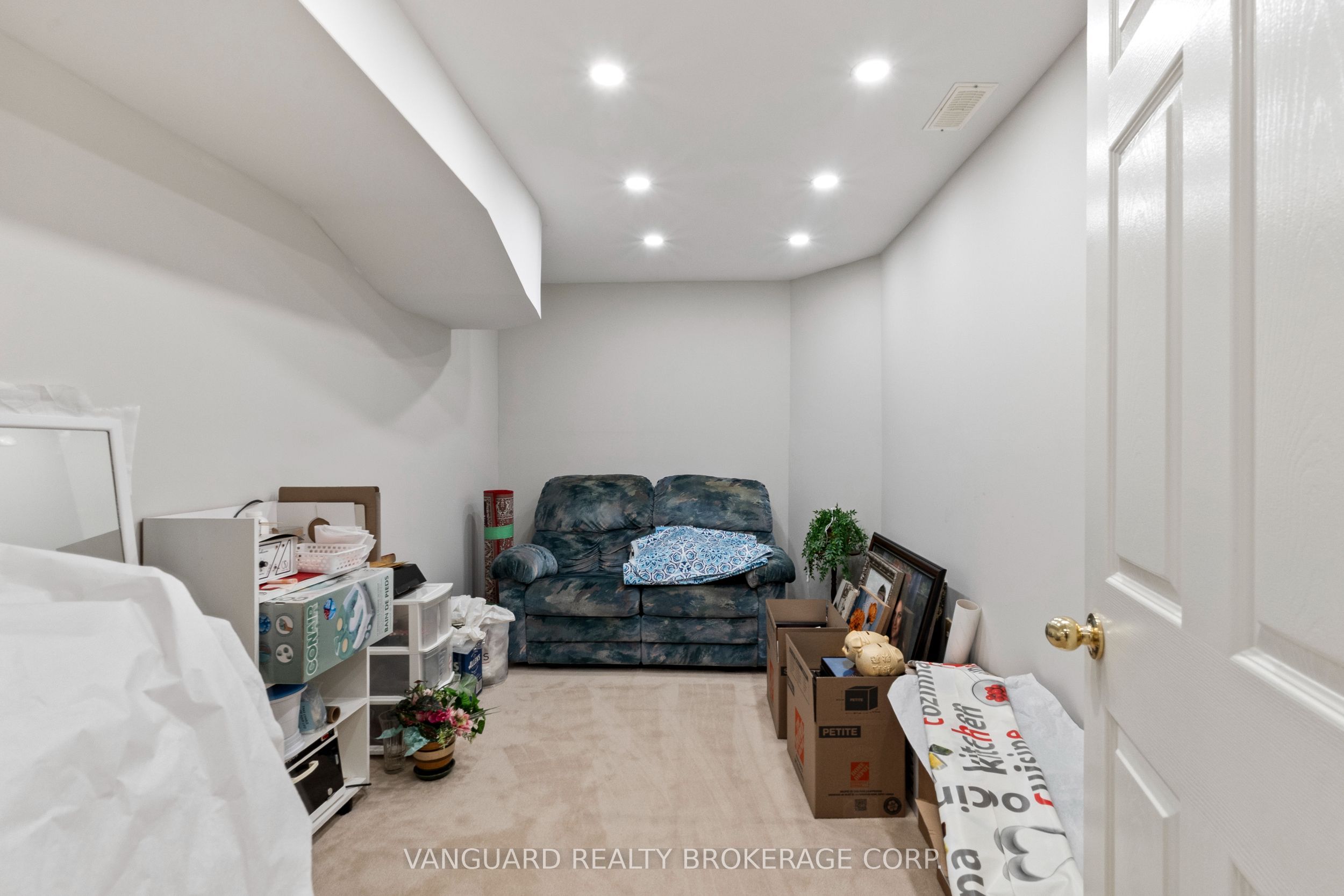 84 Sapphire Drive Property Photo 39