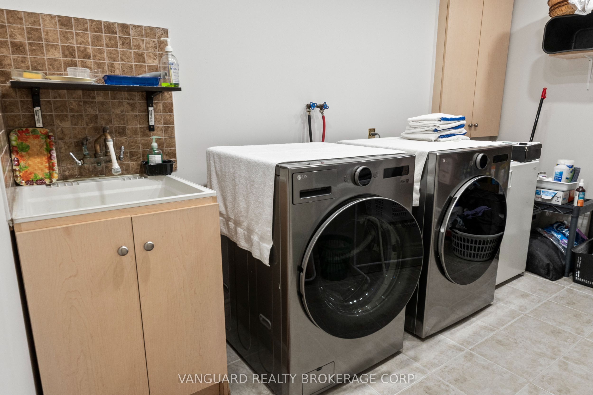 84 Sapphire Drive Property Photo 41
