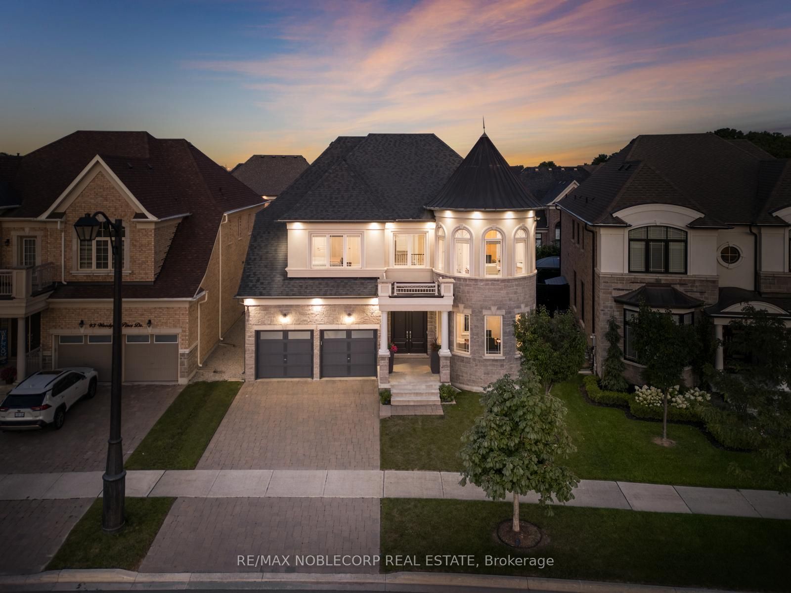 91 Woodgate Pines Drive