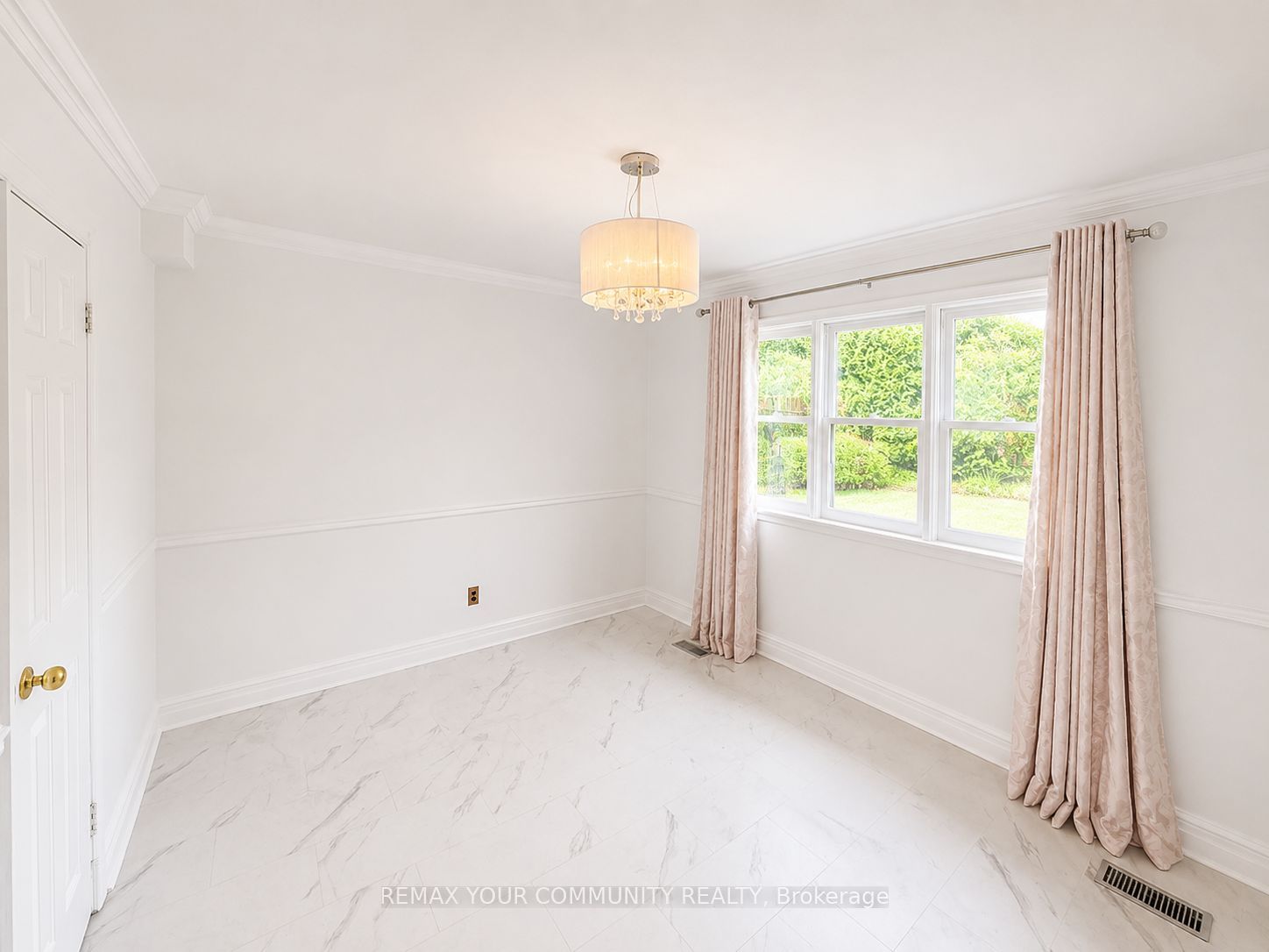 149 Altamira Road Main/lower Property Photo 8