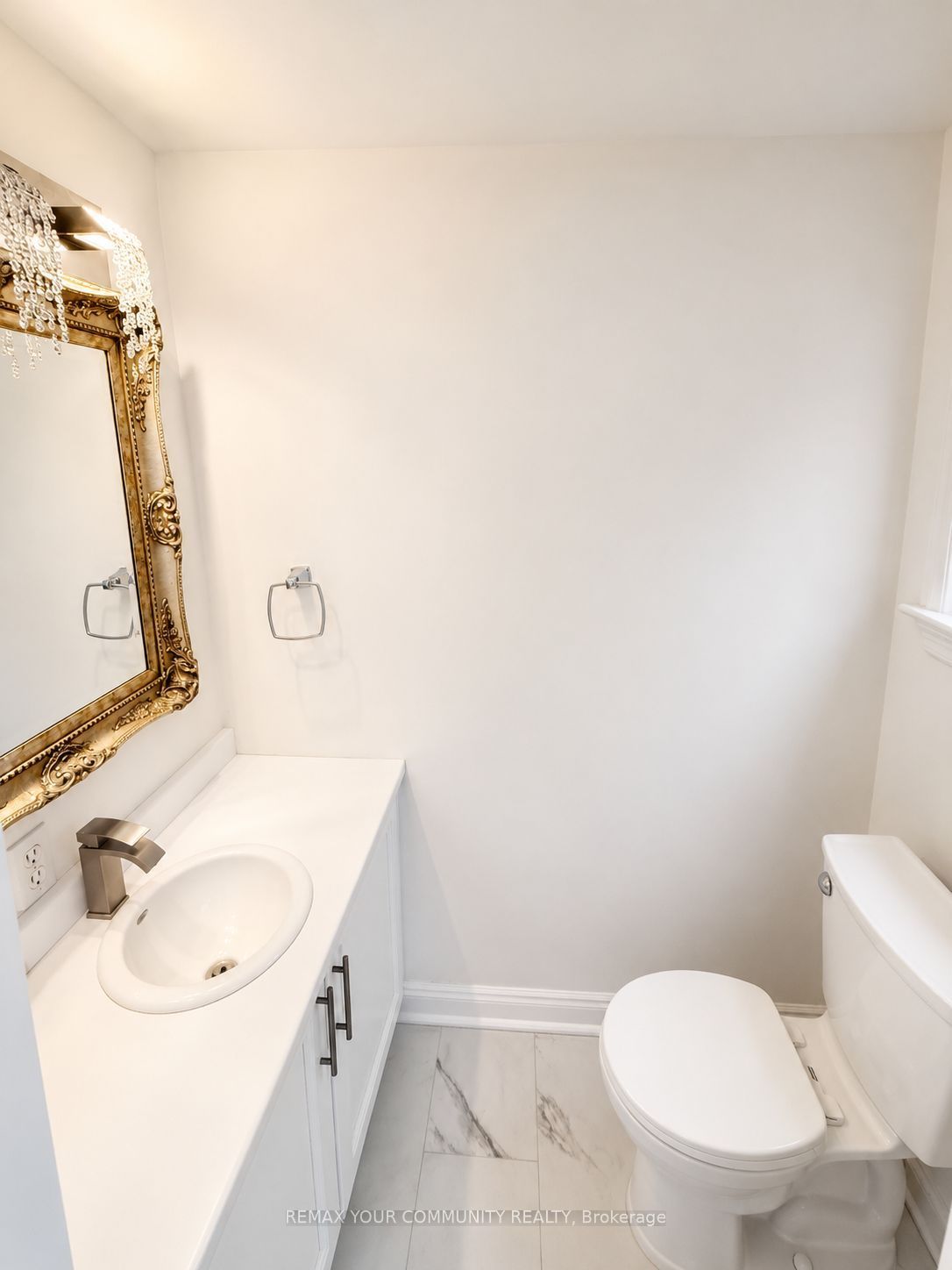 149 Altamira Road Main/lower Property Photo 11