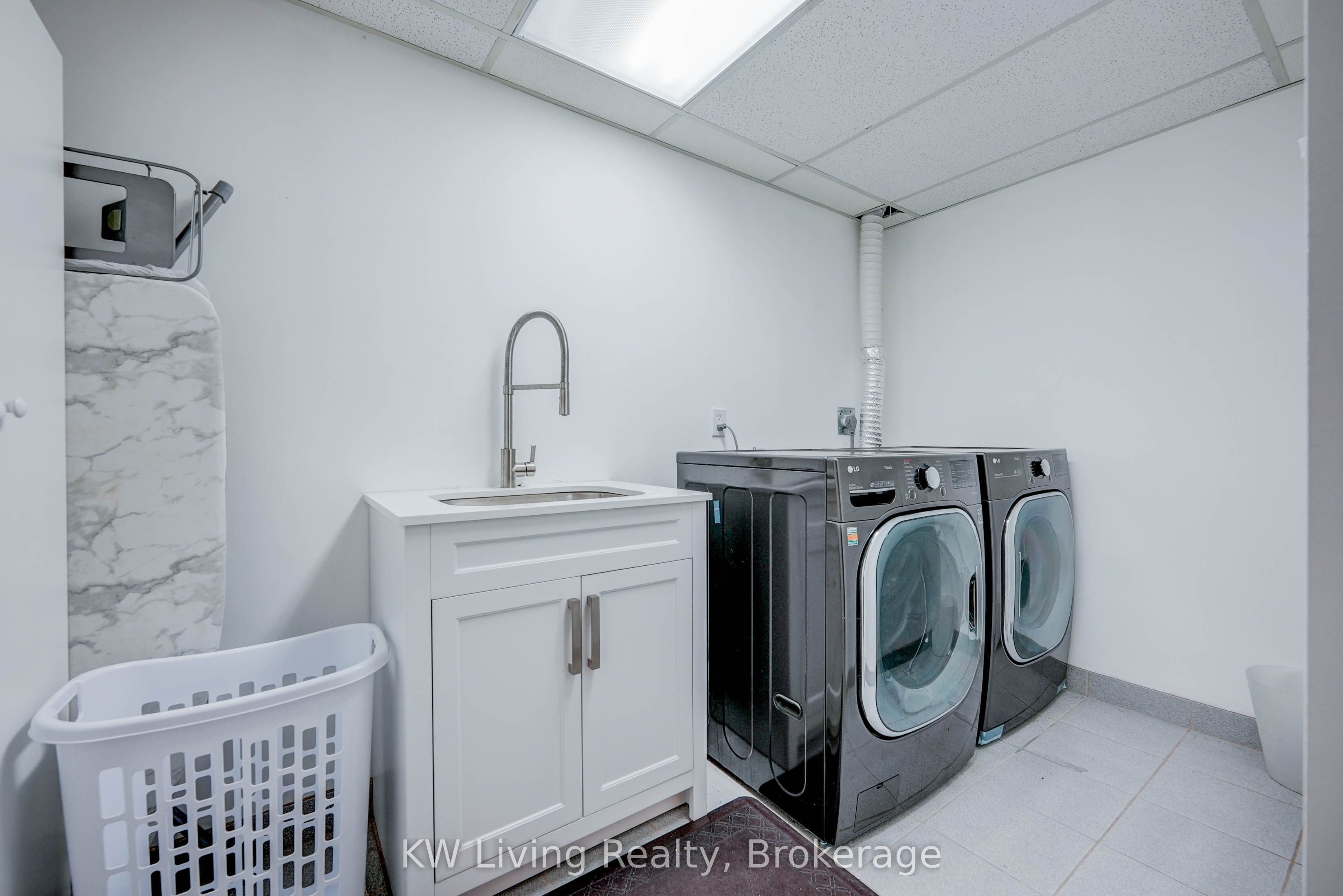 48 Brookshill Crescent Property Photo 35