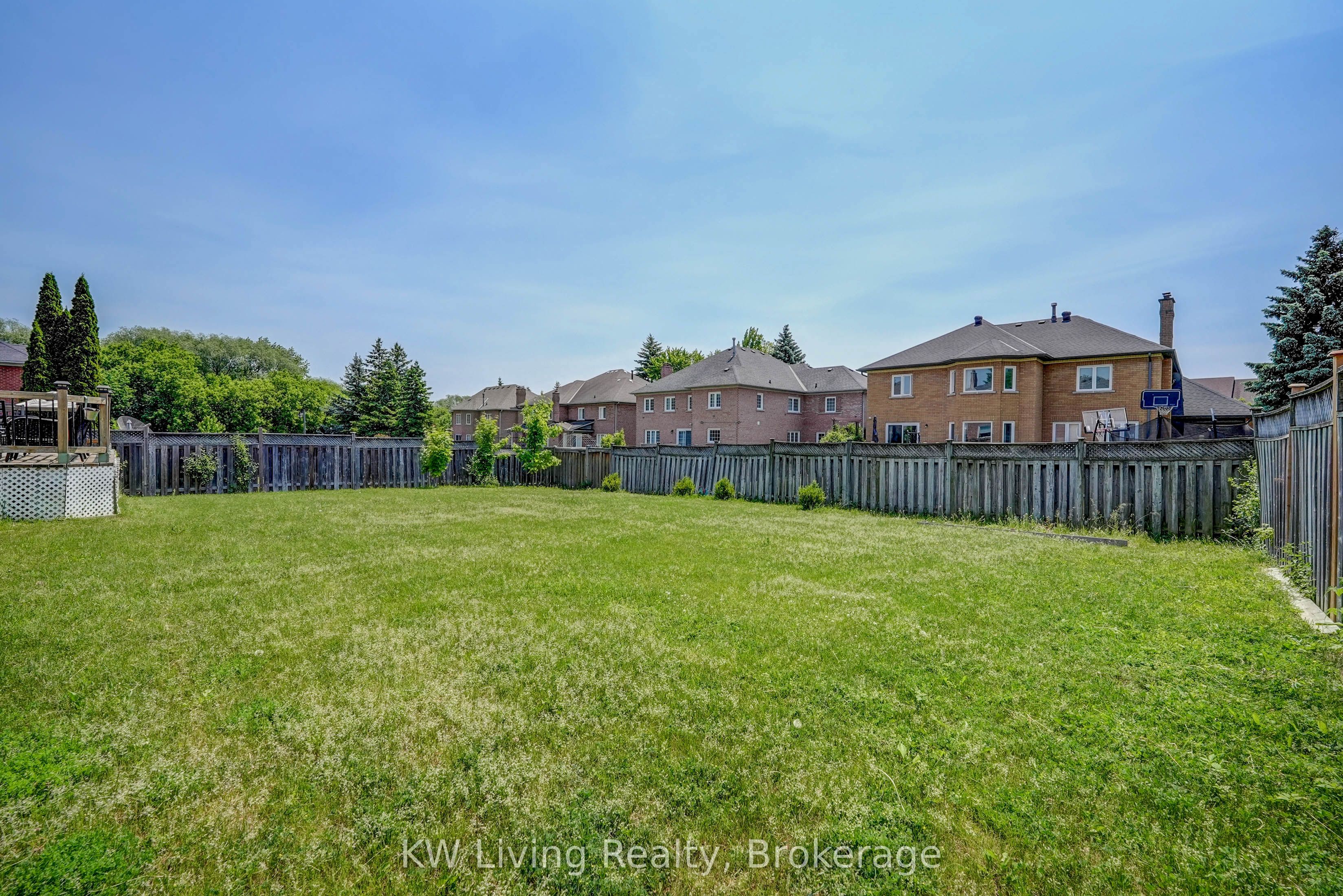 48 Brookshill Crescent Property Photo 39