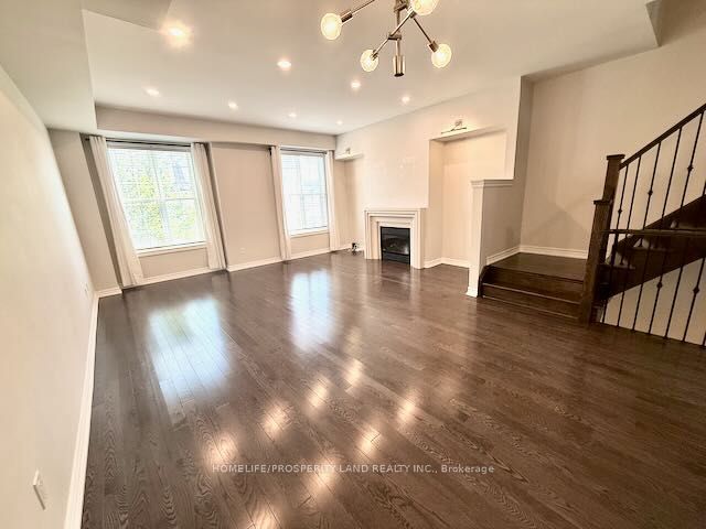 76 Donald Buttress Boulevard W Property Photo 2
