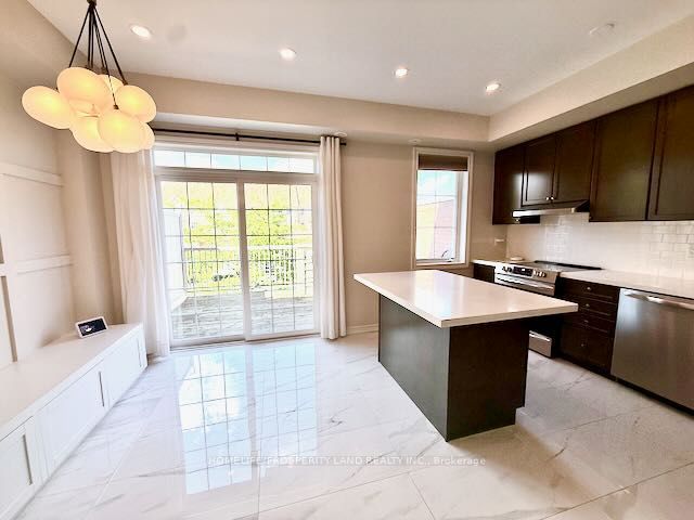 76 Donald Buttress Boulevard W Property Photo 3