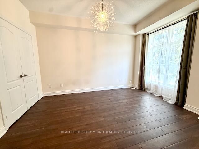 76 Donald Buttress Boulevard W Property Photo 12