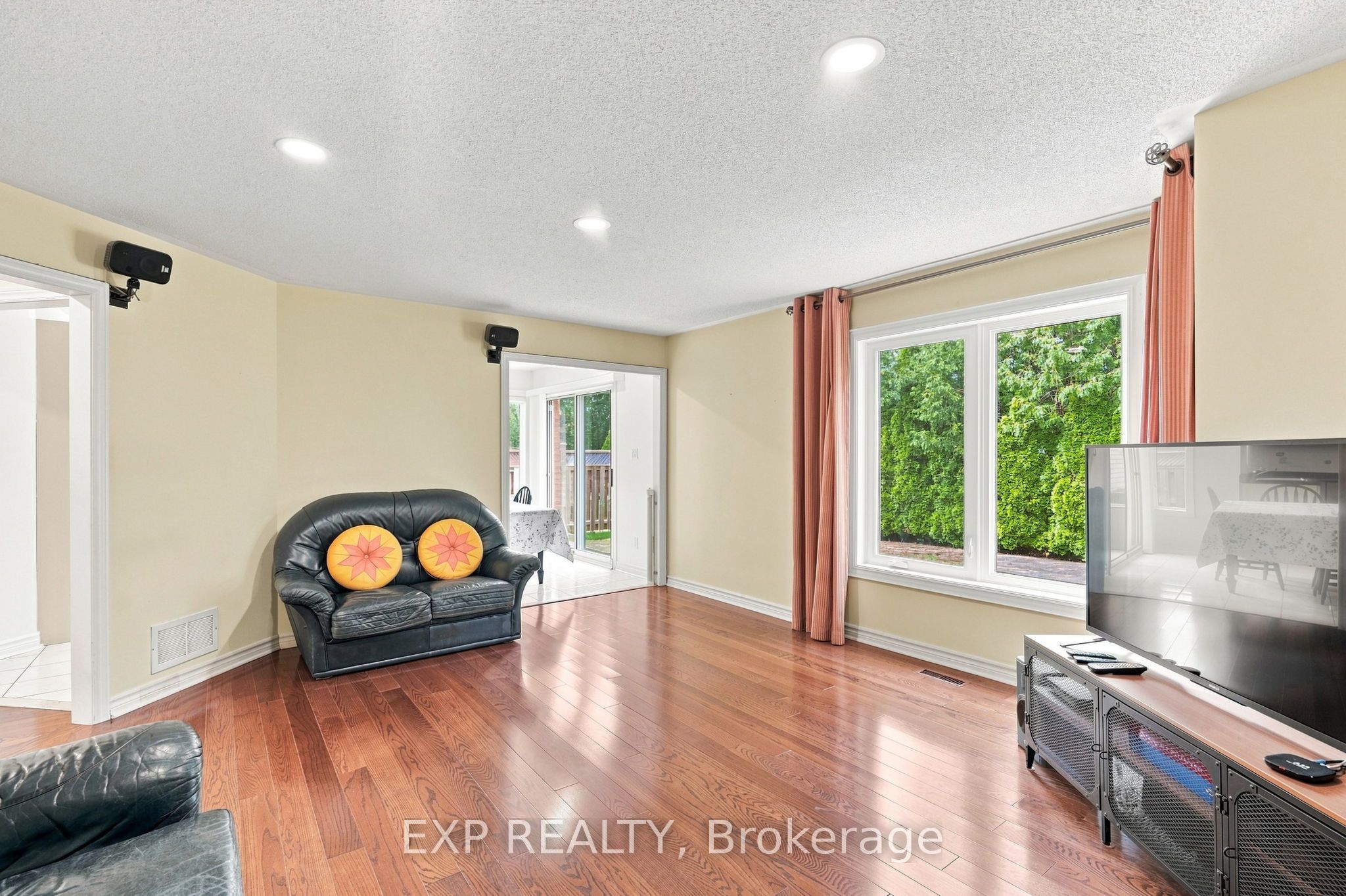 21 Cantex Court Property Photo 12