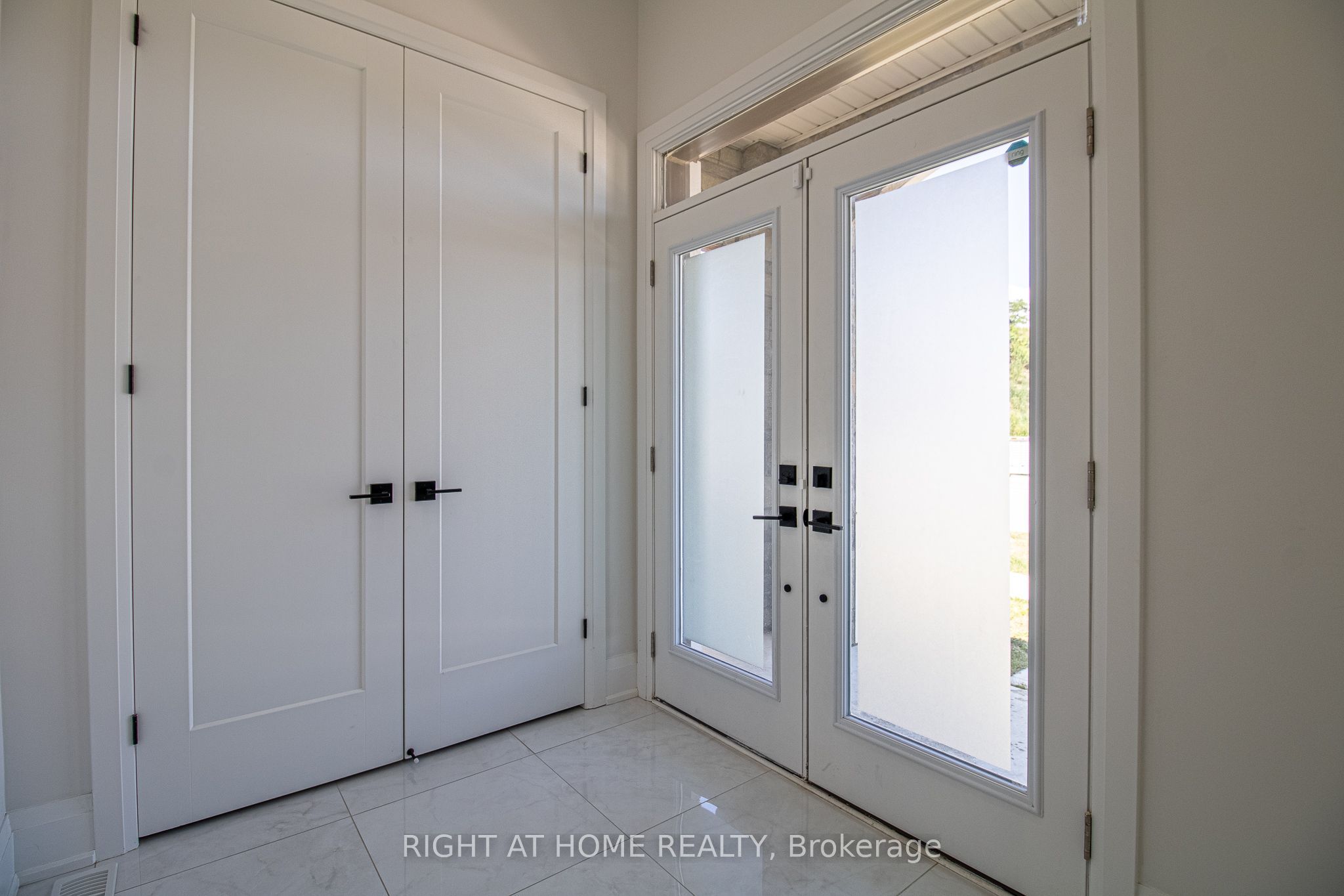 43 Longworth Avenue Property Photo 3