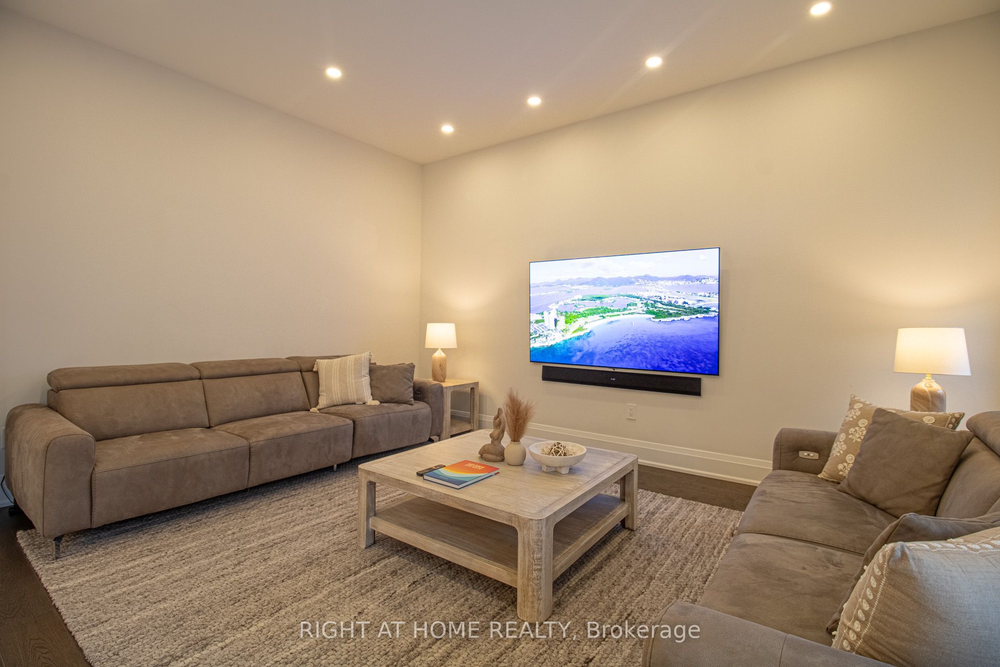 43 Longworth Avenue Property Photo 10