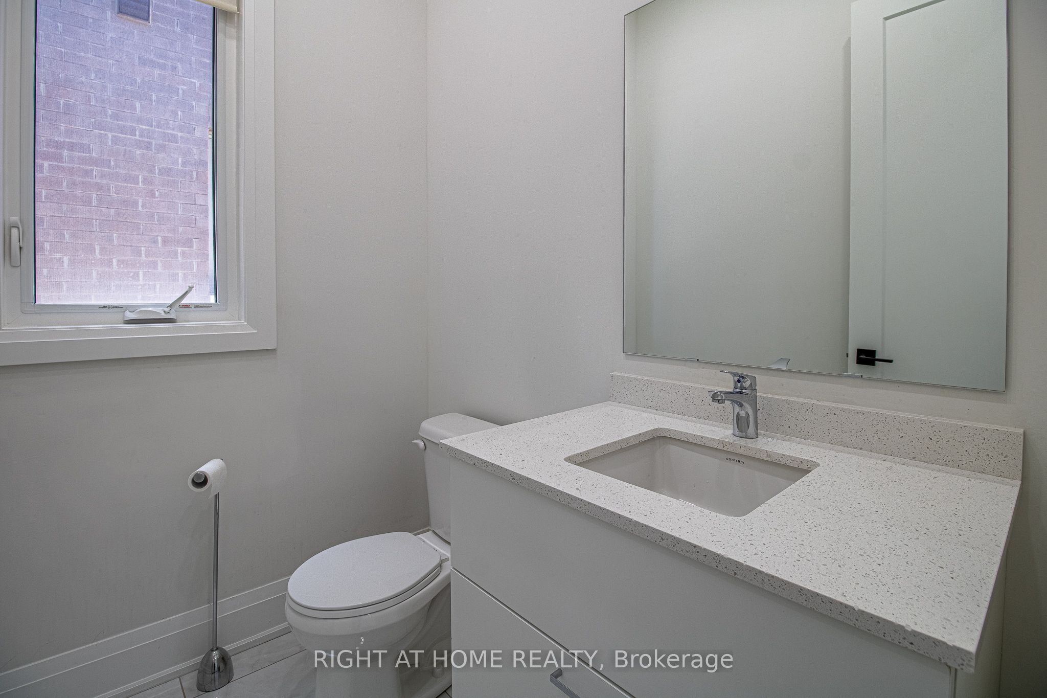 43 Longworth Avenue Property Photo 12