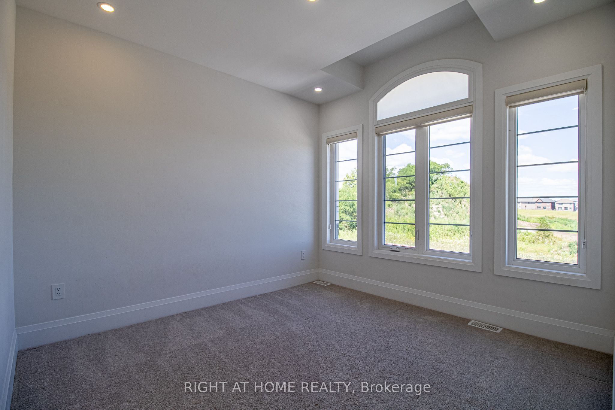 43 Longworth Avenue Property Photo 18