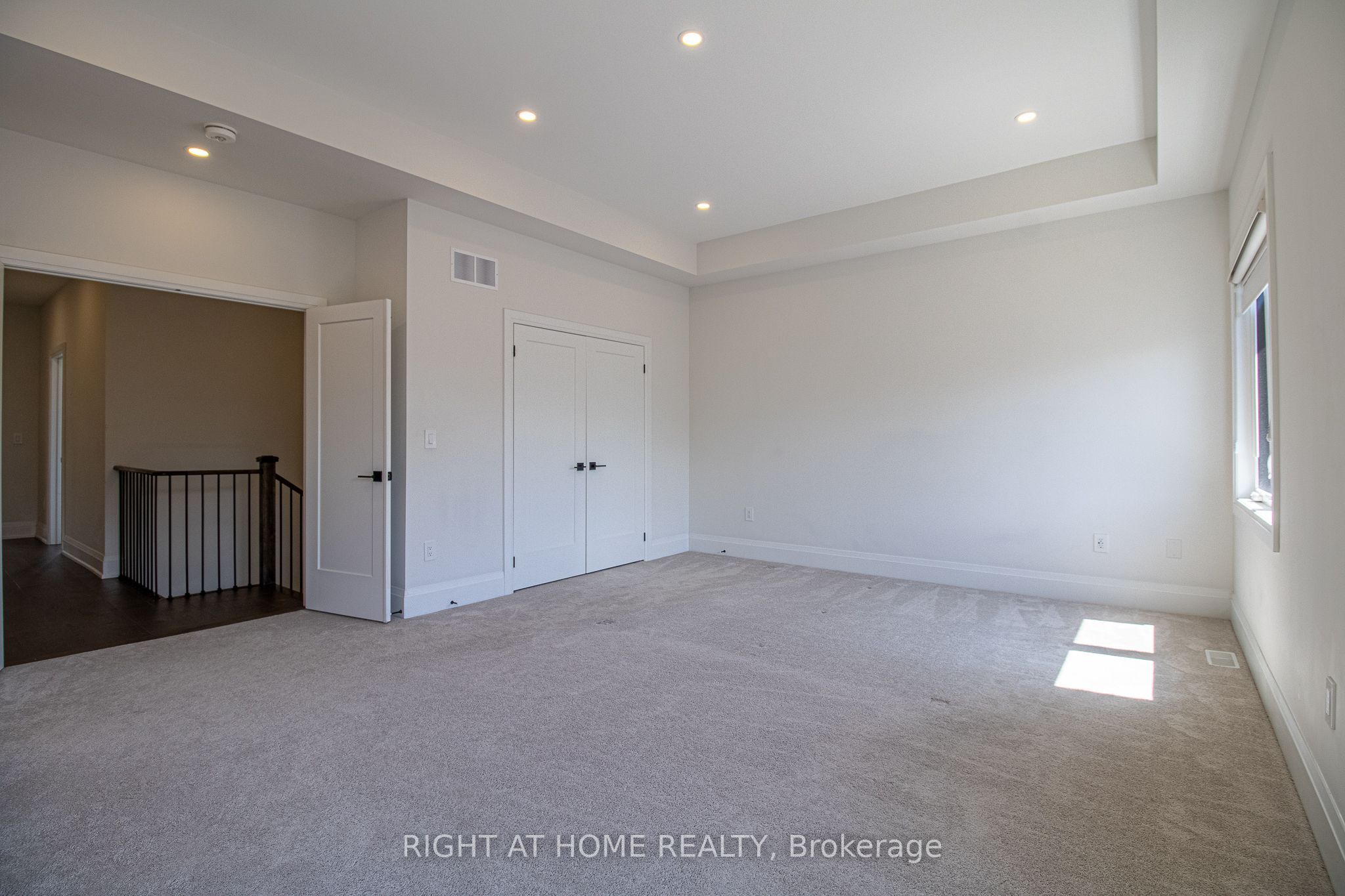 43 Longworth Avenue Property Photo 19