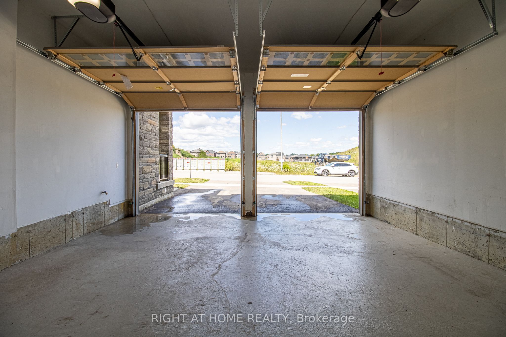 43 Longworth Avenue Property Photo 37